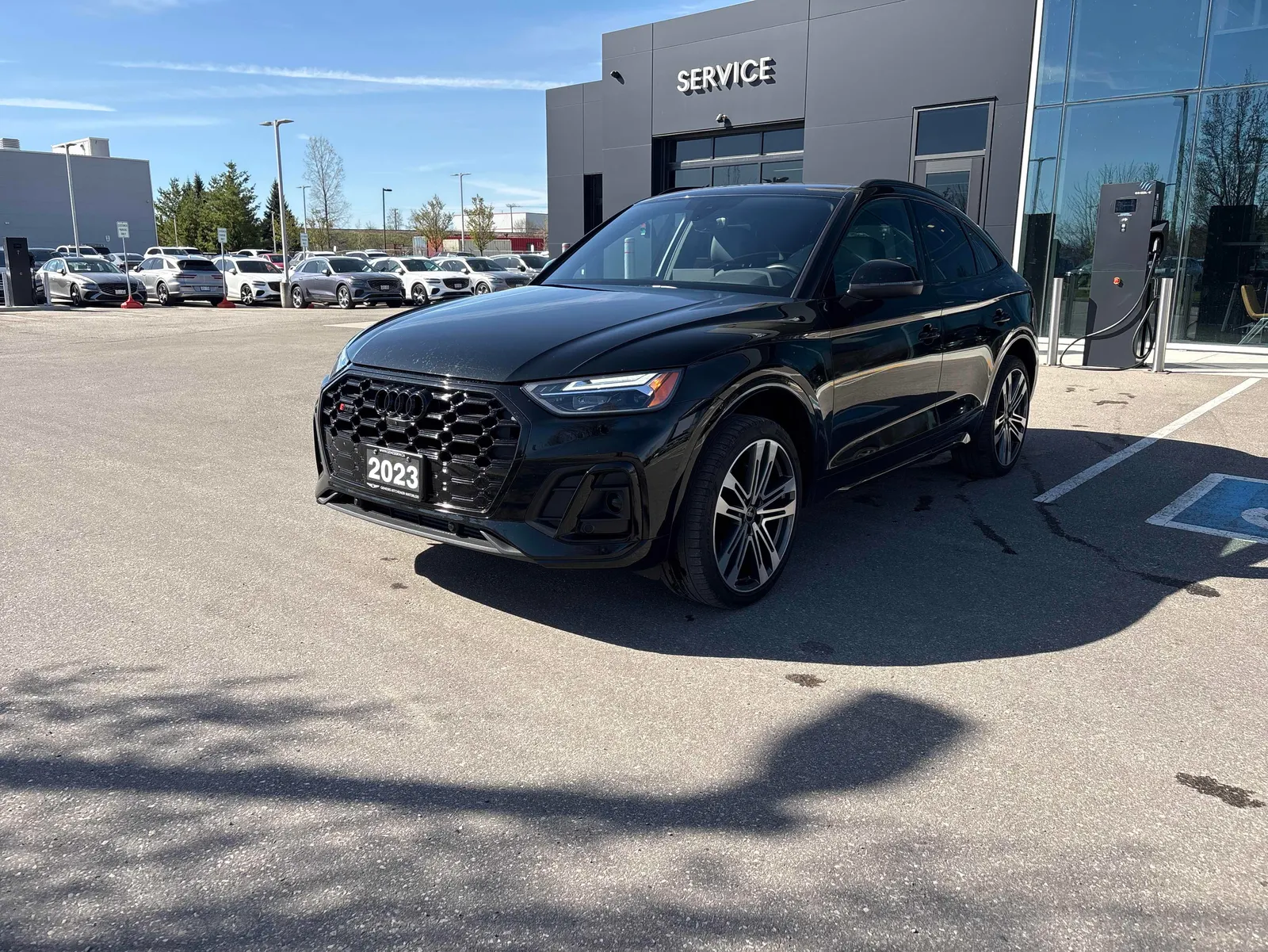 3/4 Front (Main image)