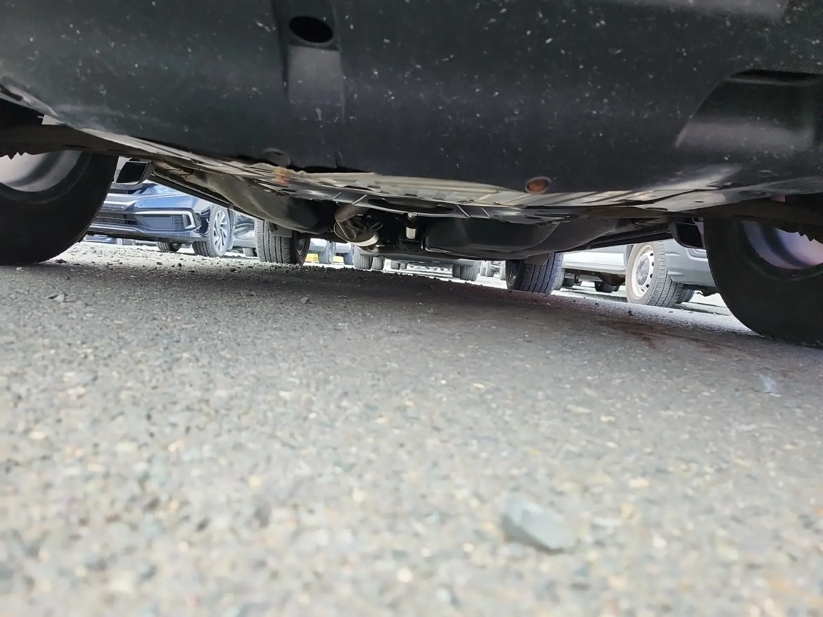 Undercarriage - Front Photo