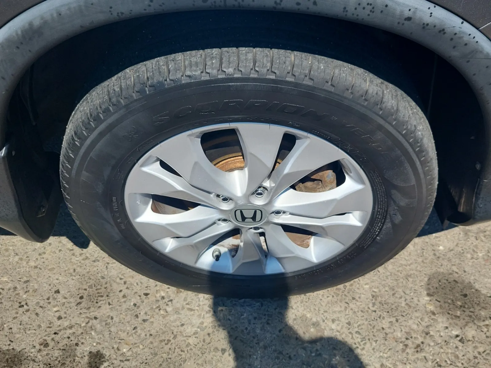 Right Front Wheel/Tire Photo