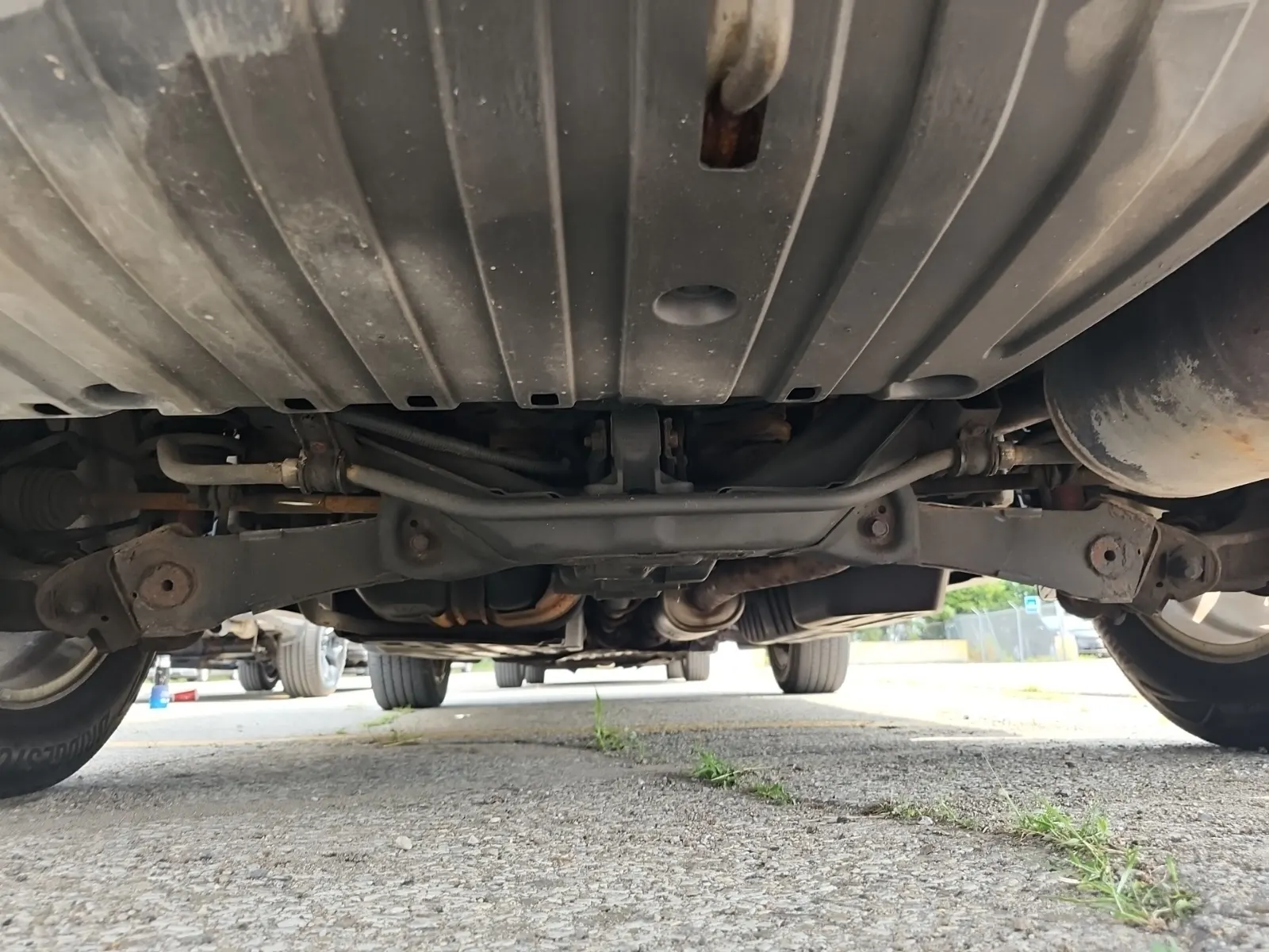Undercarriage - Rear Photo