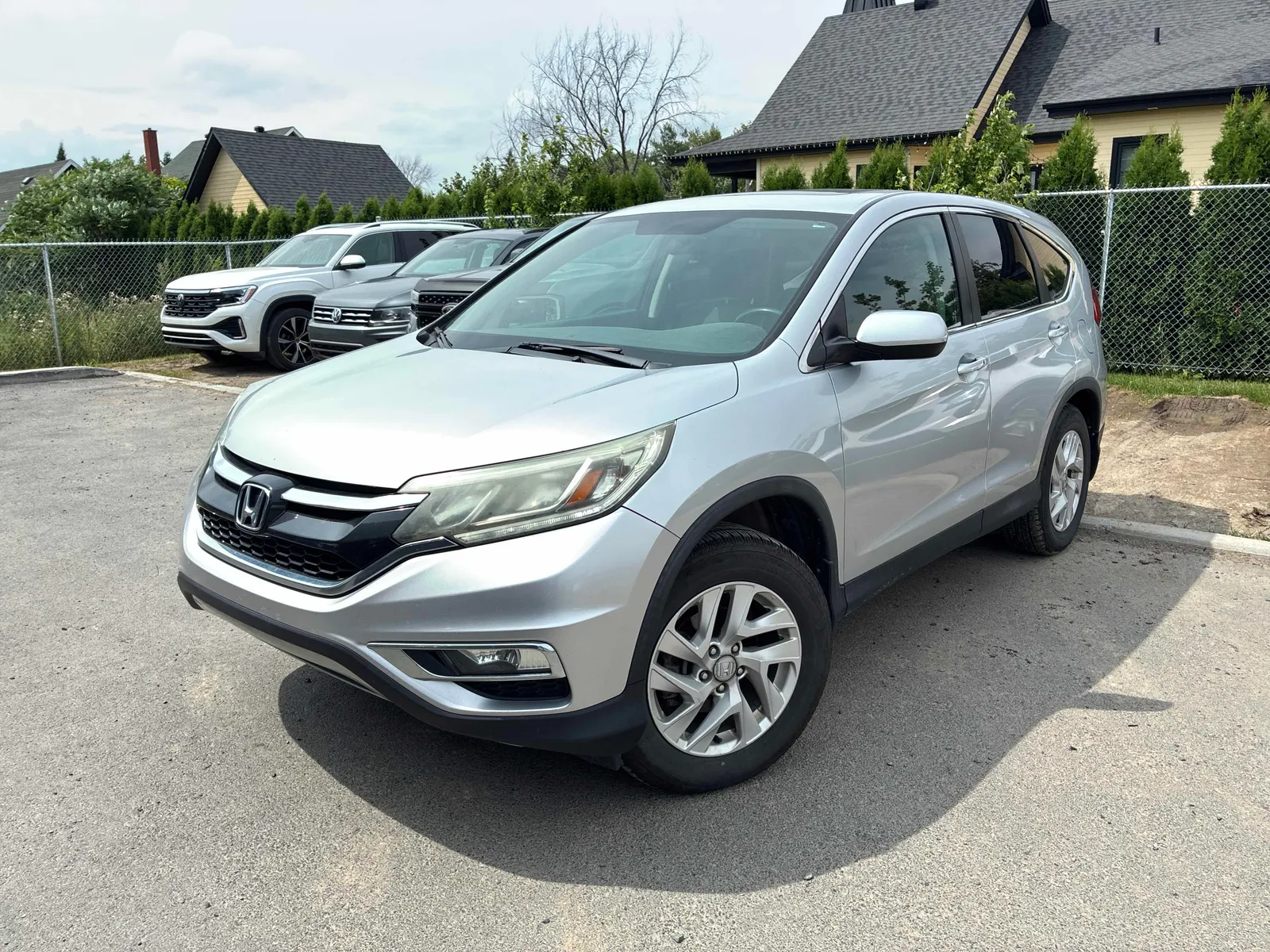 3/4 Front (Main image)