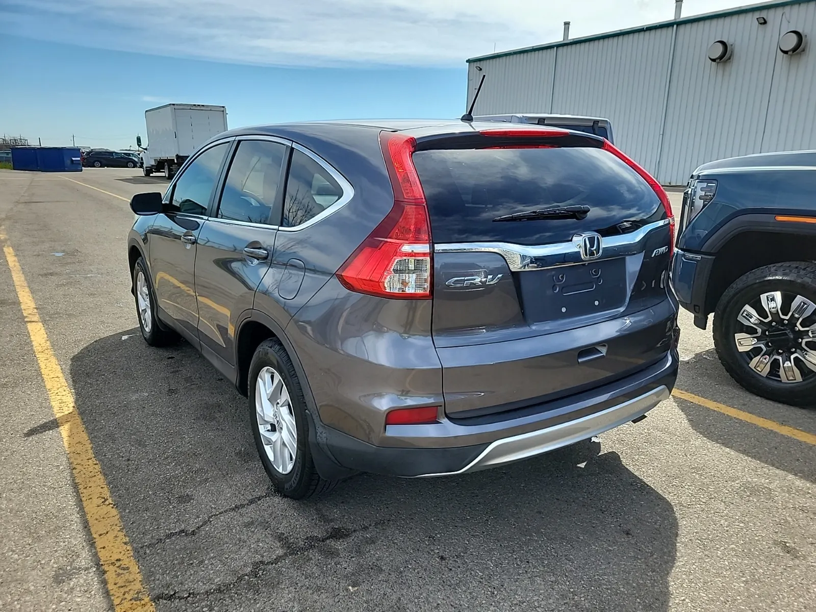 Driver Rear 3/4 Photo