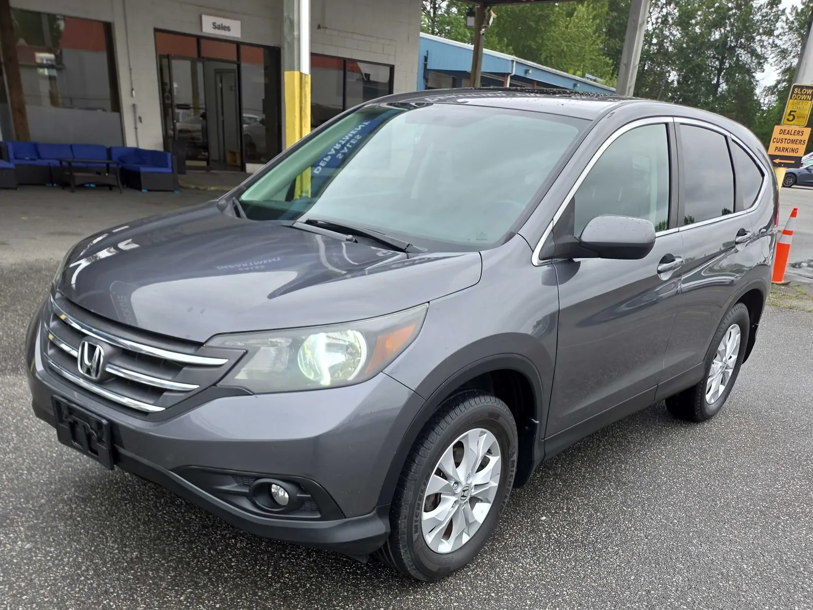 3/4 Front (Main image)