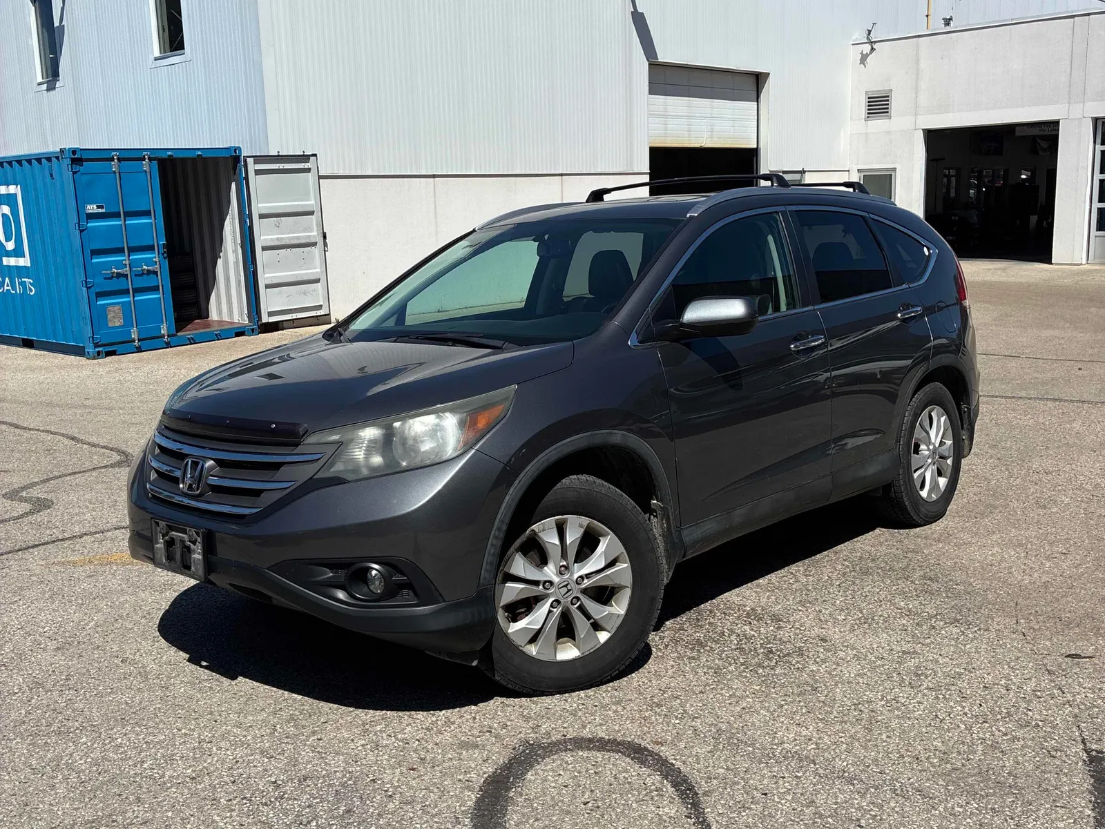 3/4 Front (Main image)