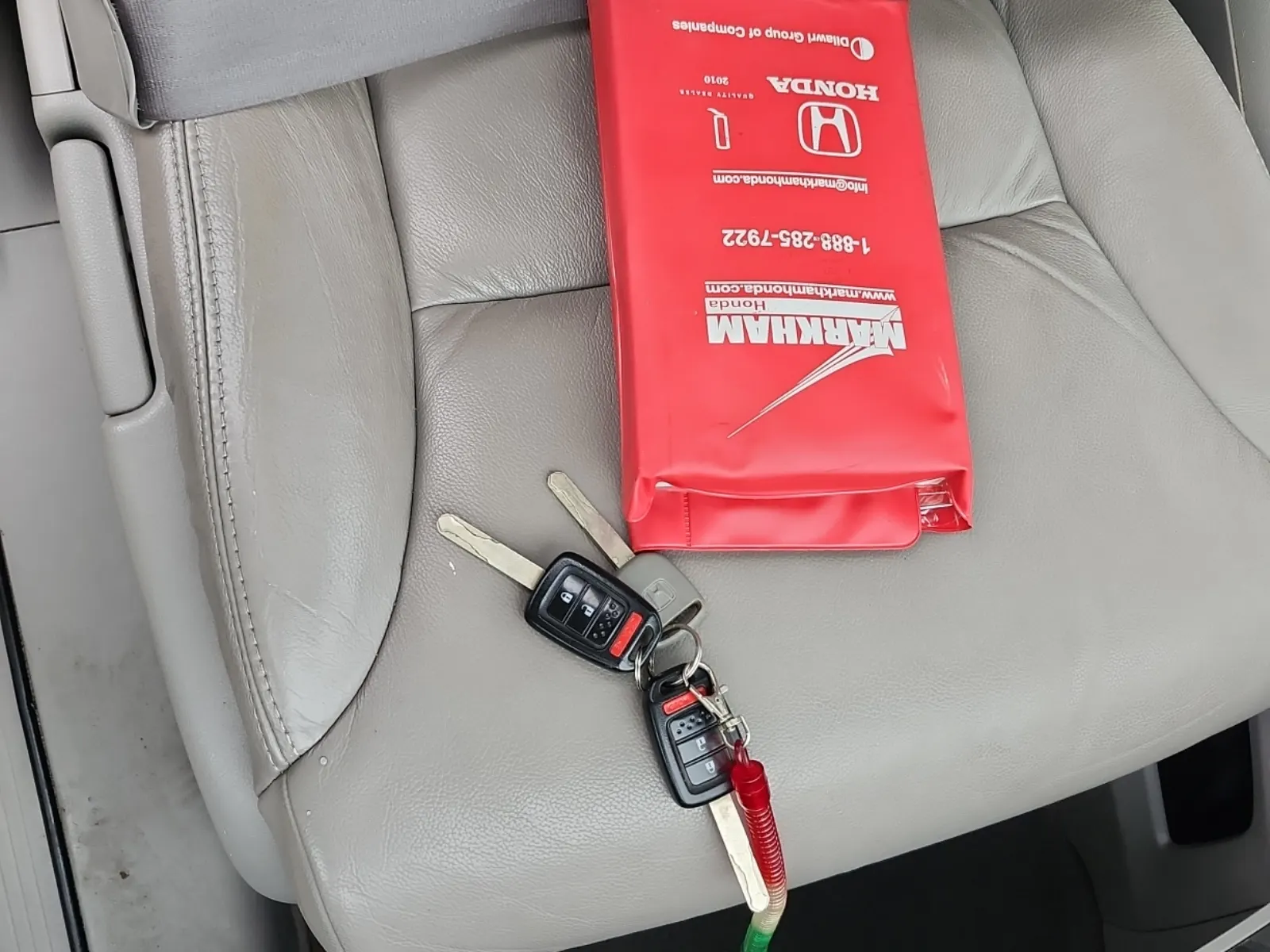 Keys/Fobs/Manual Photo
