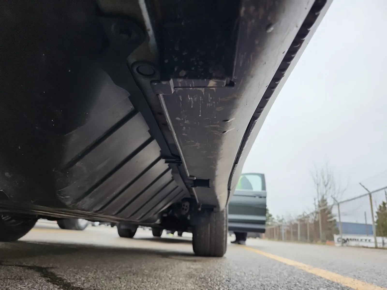Undercarriage - Driver Photo