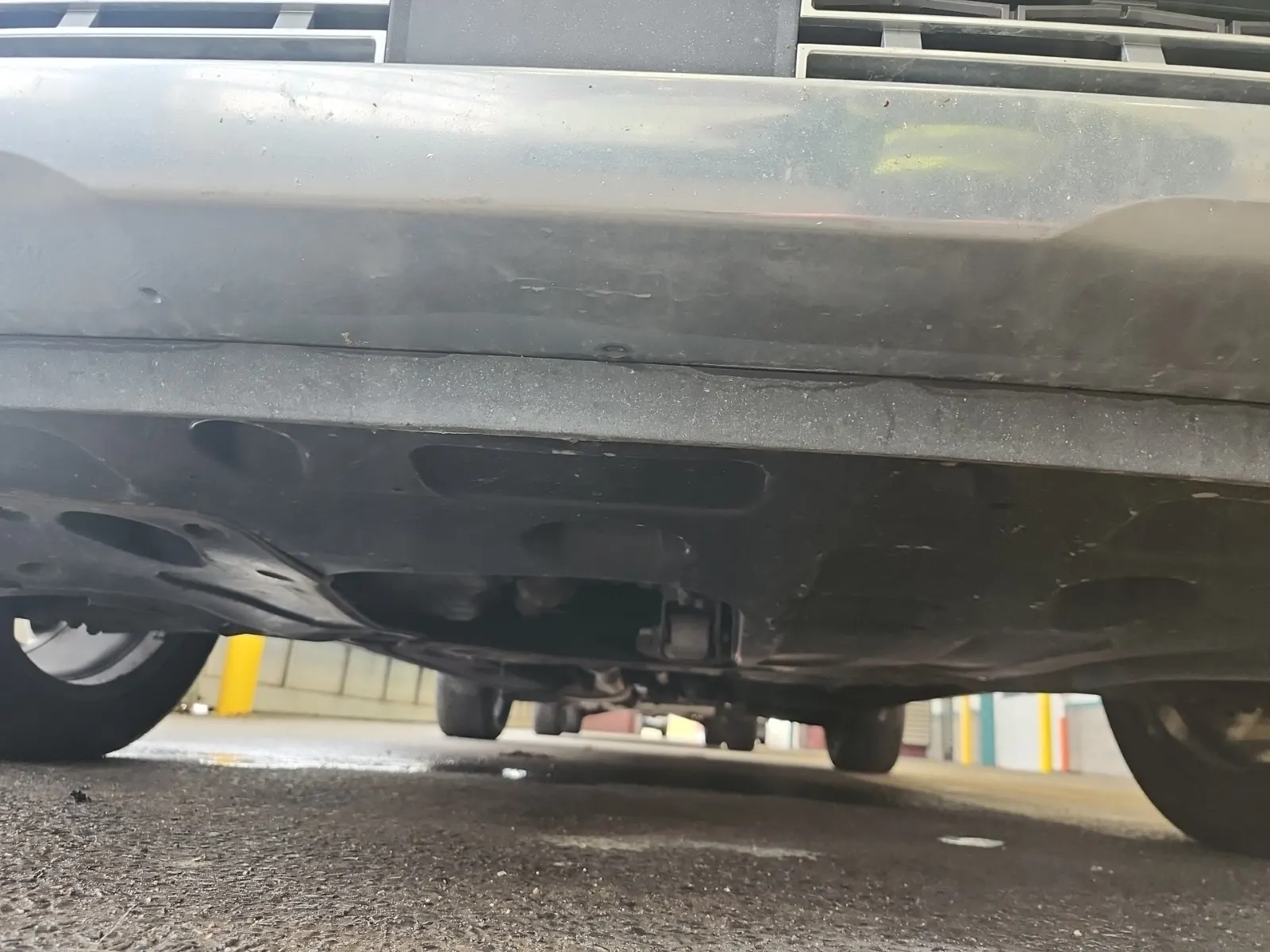 Undercarriage - Front Photo