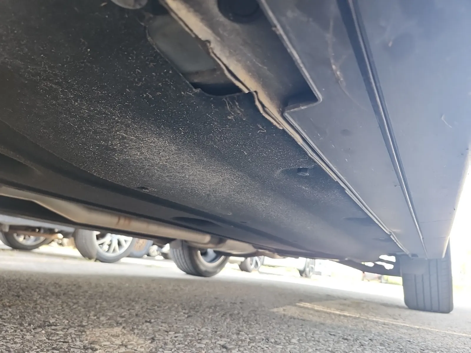 Undercarriage - Driver Photo
