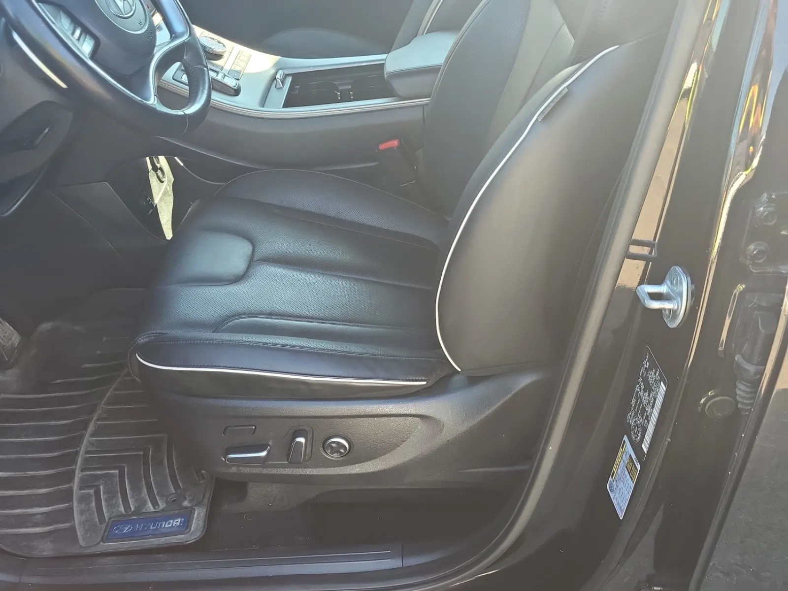 Front Interior Photo