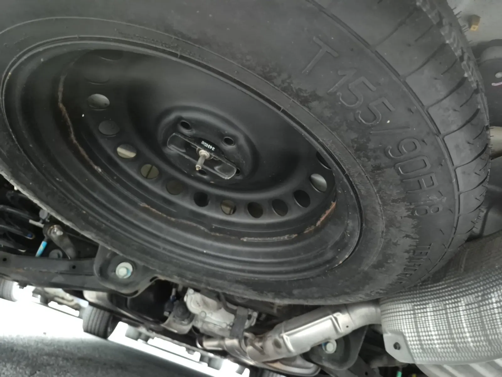 Spare Tire & Wheel Photo