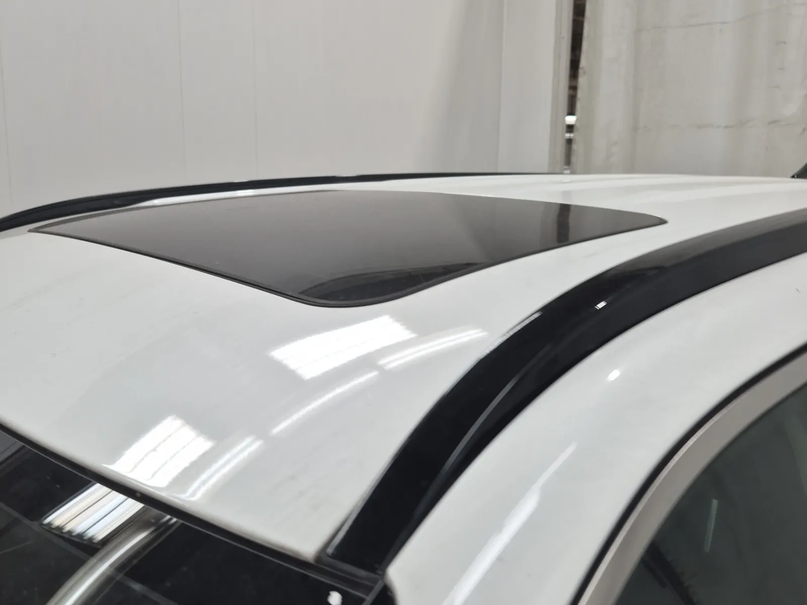 Exterior Roof Photo