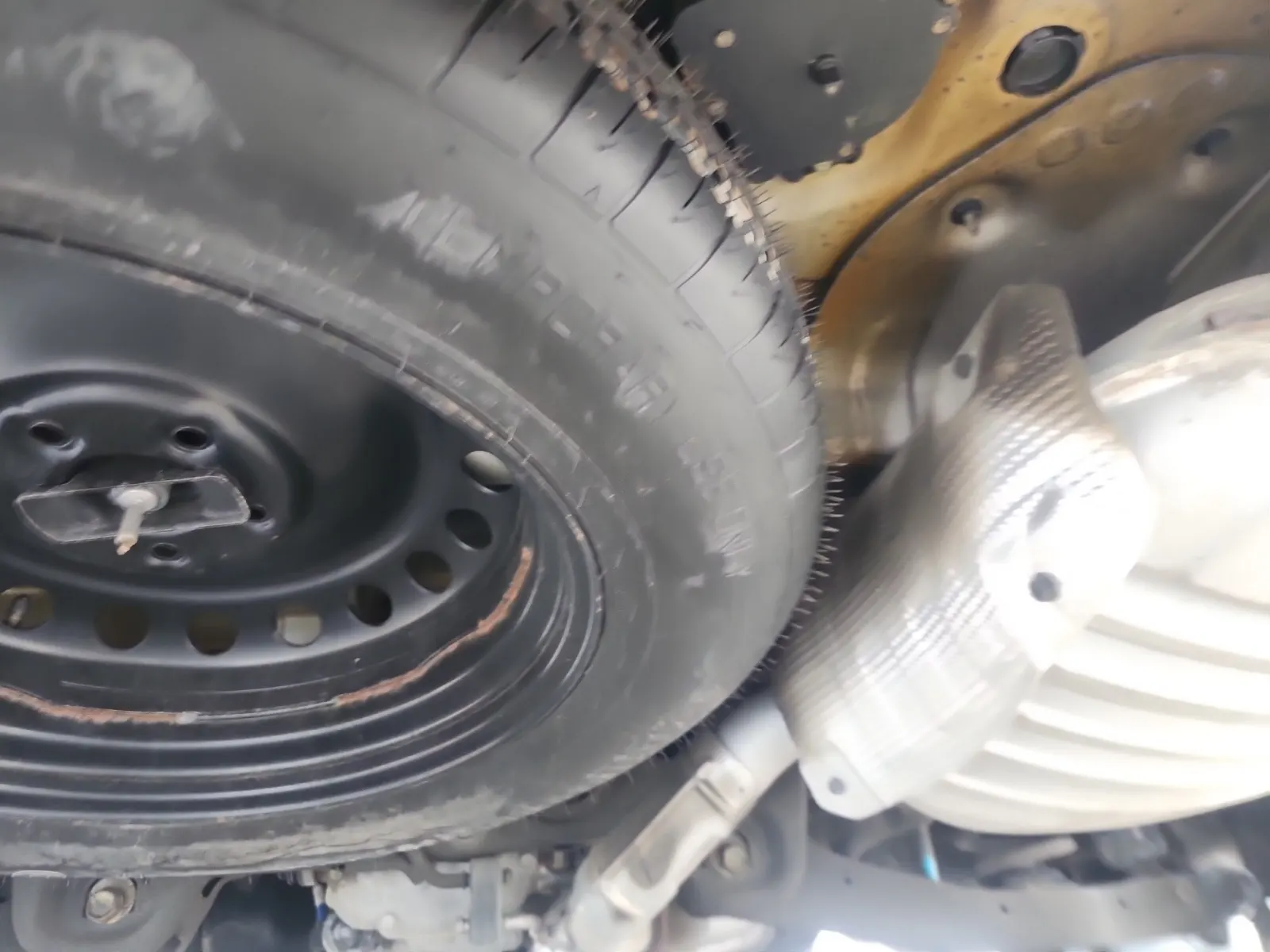 Spare Tire & Wheel Photo