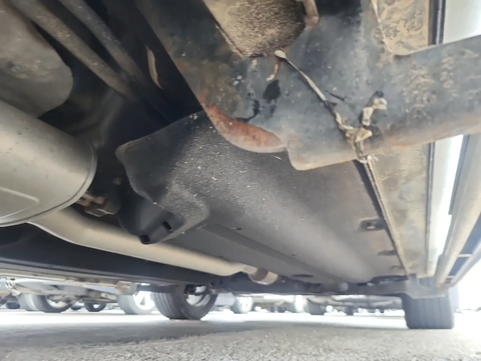 Undercarriage - Passenger Photo