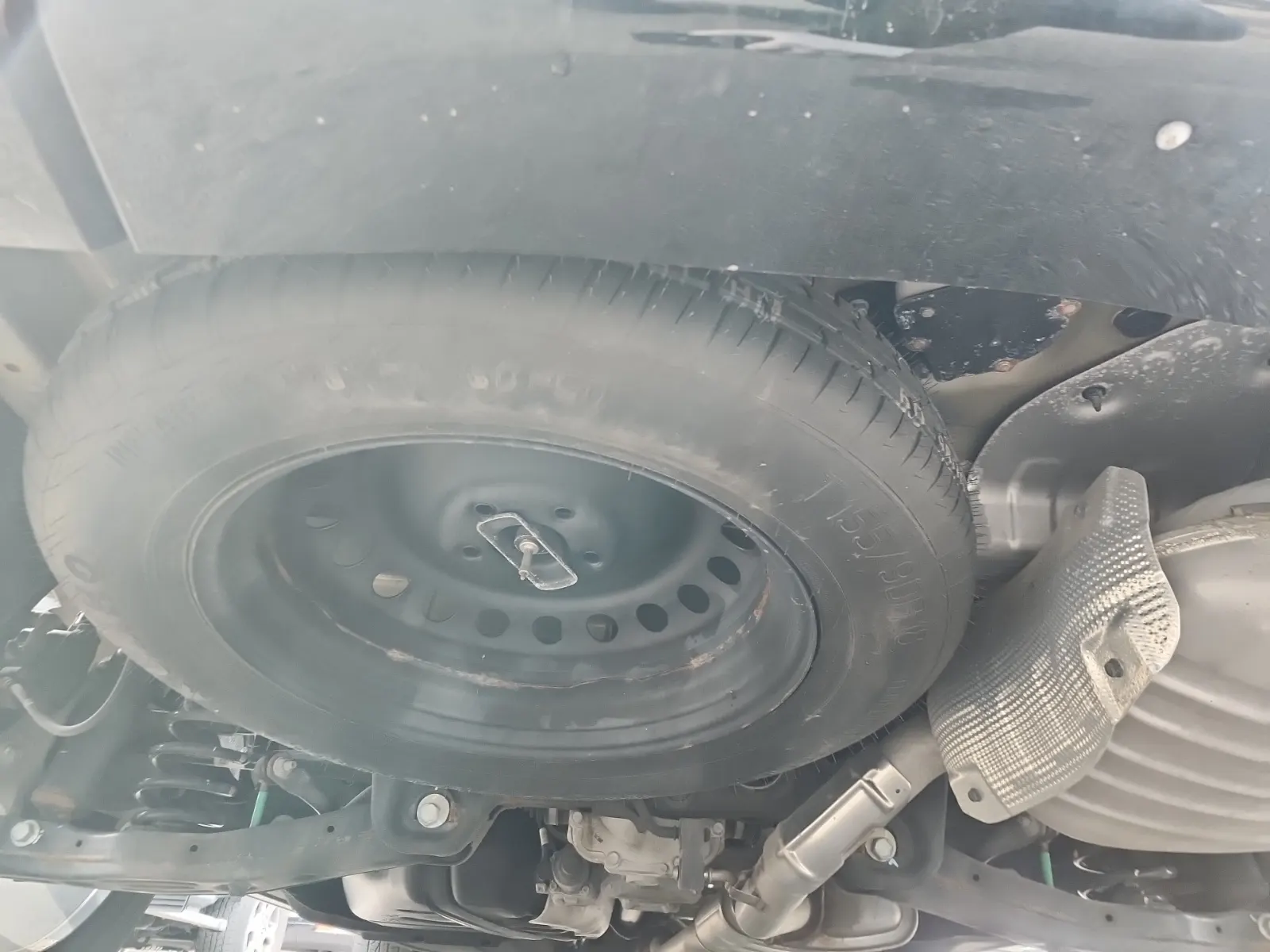 Spare Tire & Wheel Photo