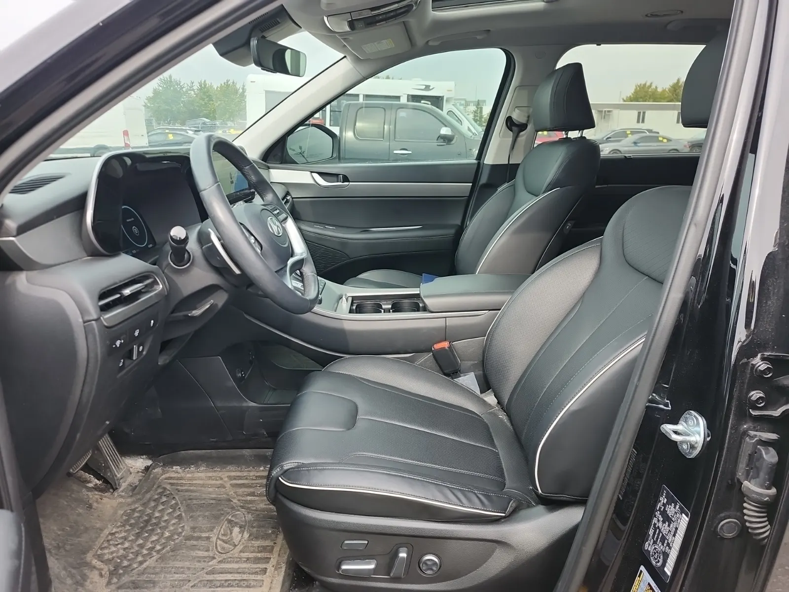 Front Interior Photo