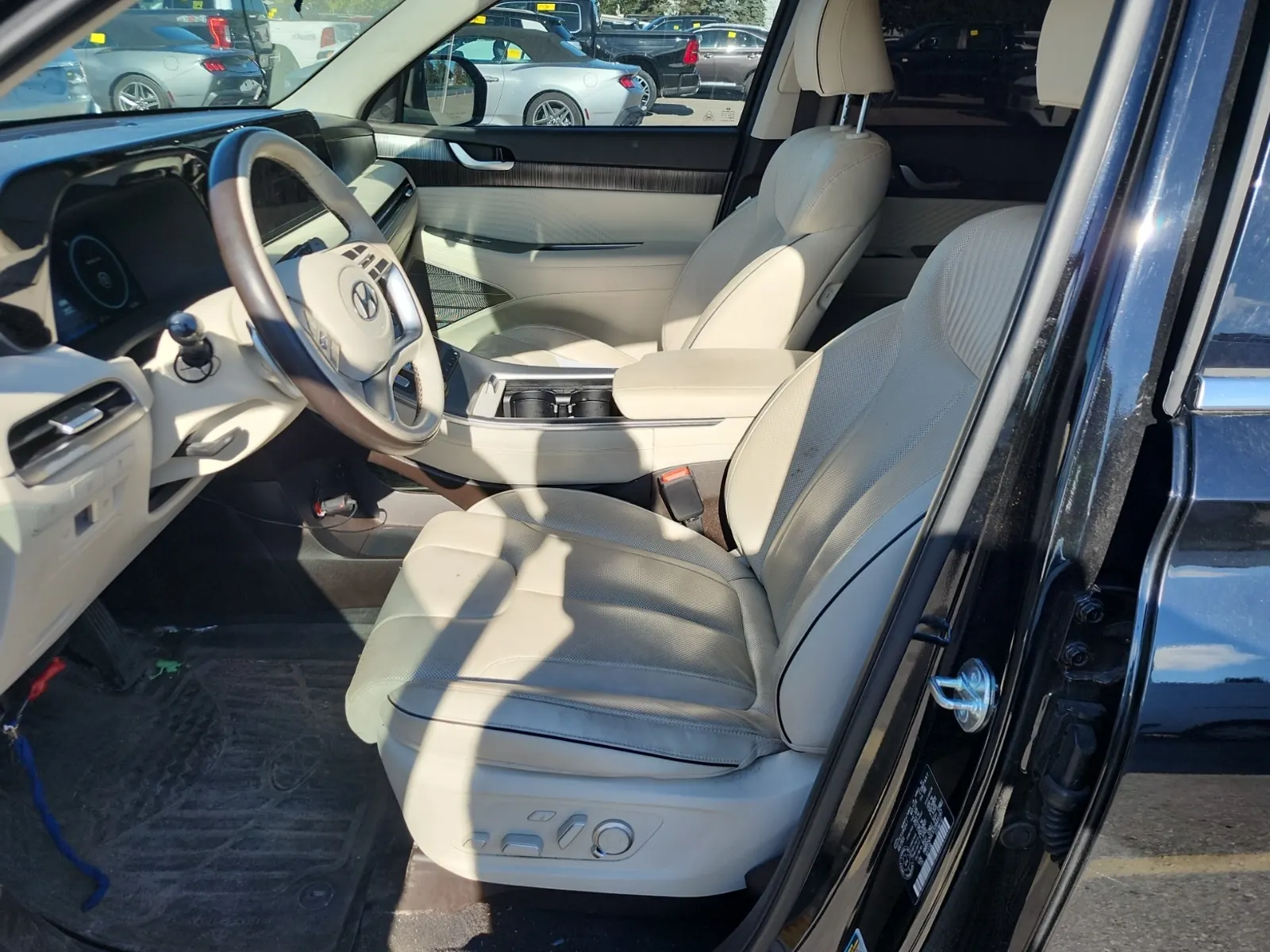 Front Interior Photo