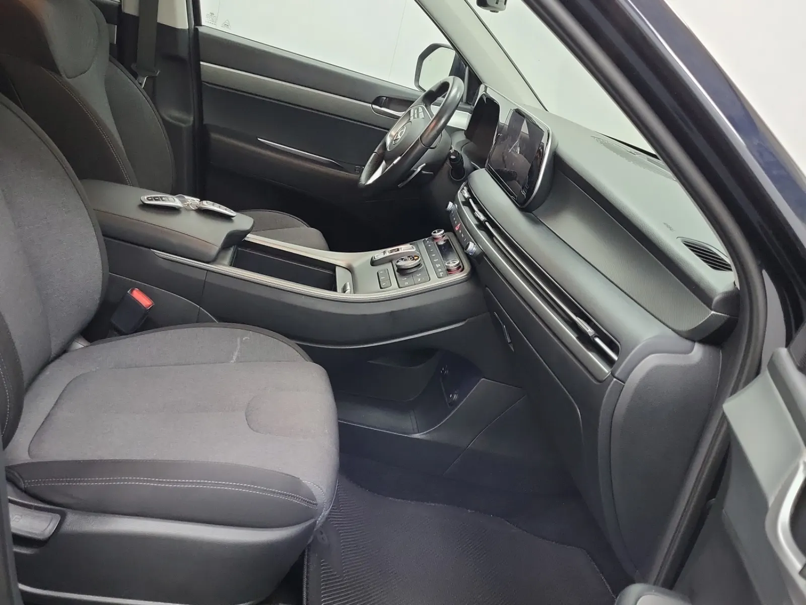 Right Side Interior Photo