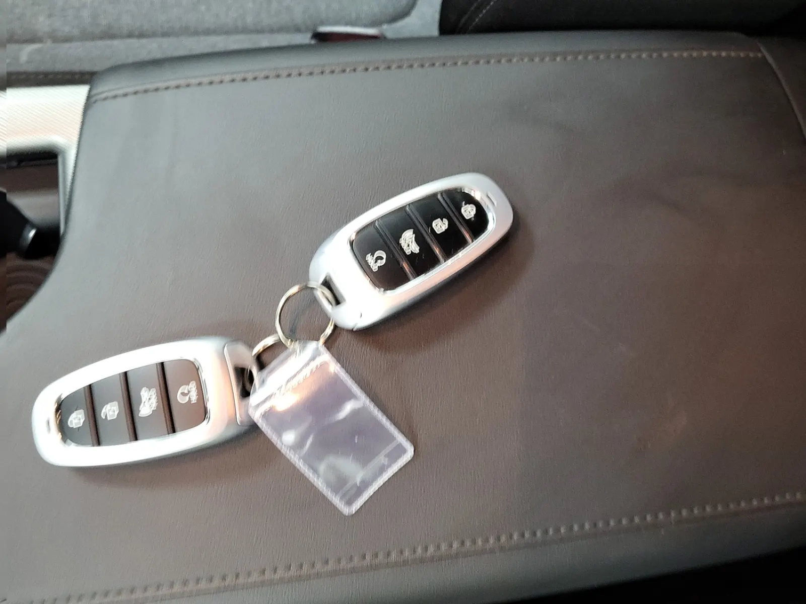 Keys/Fobs/Manual Photo