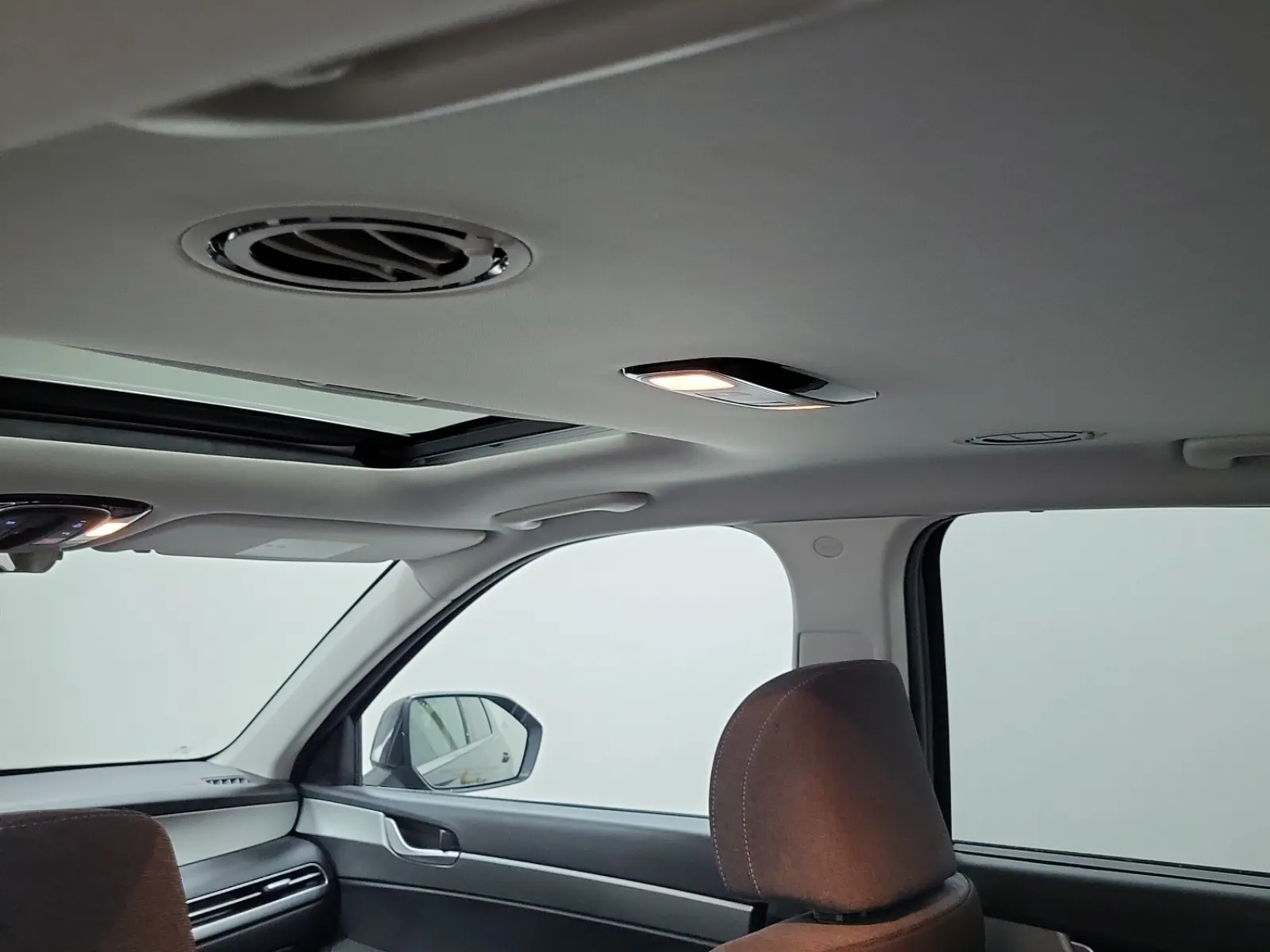 Interior Roof Photo
