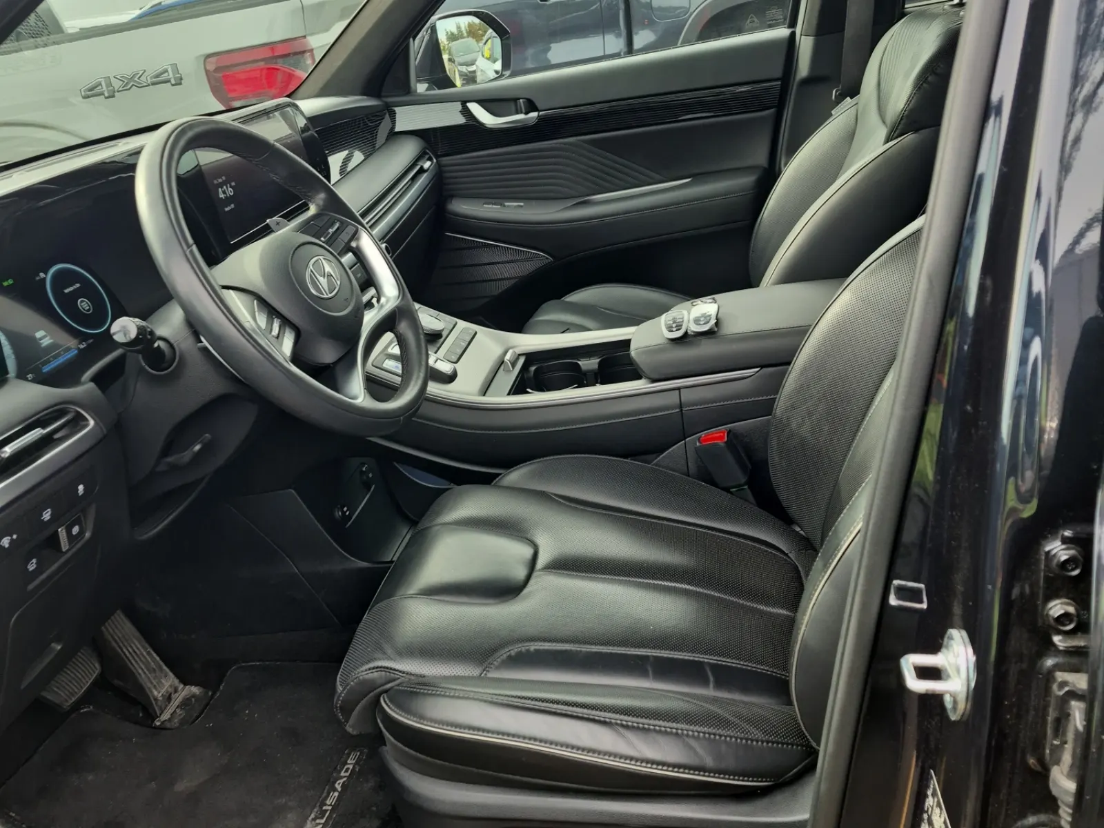 Front Interior Photo