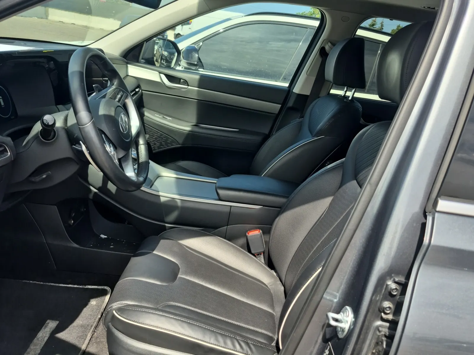 Front Interior Photo