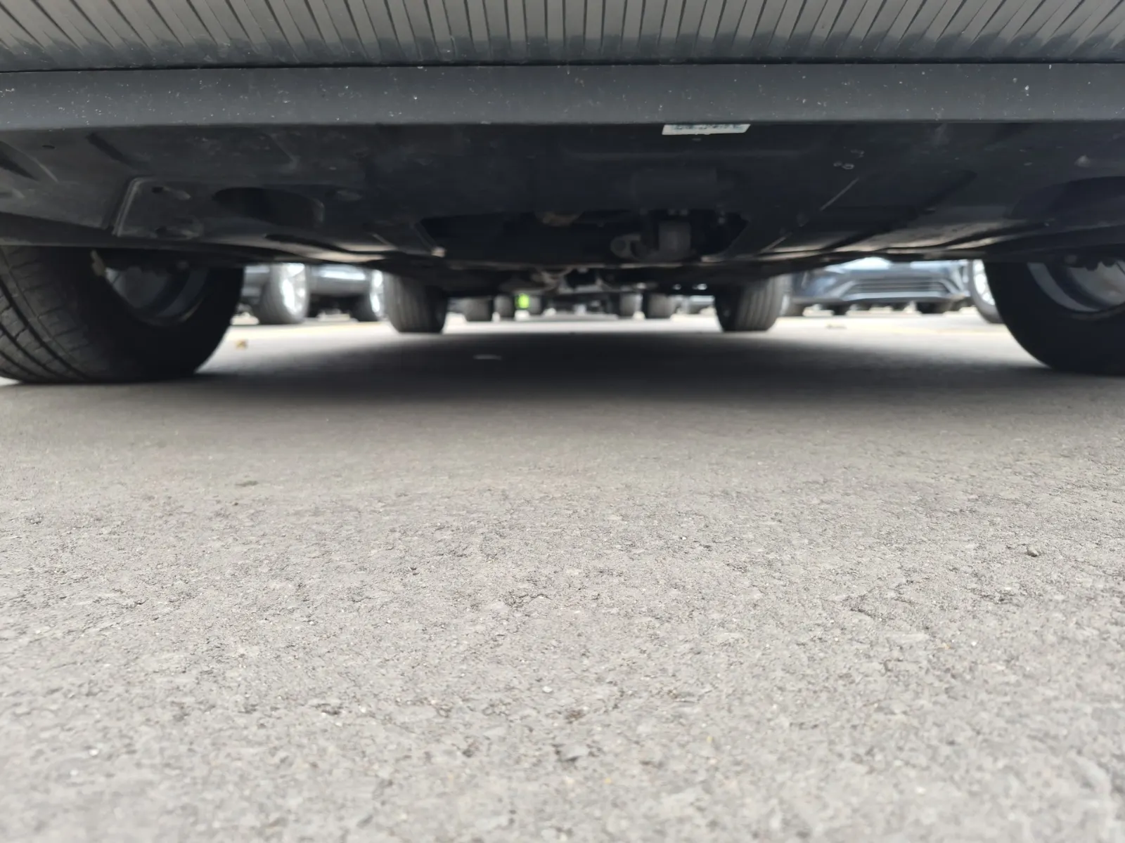 Undercarriage - Front Photo