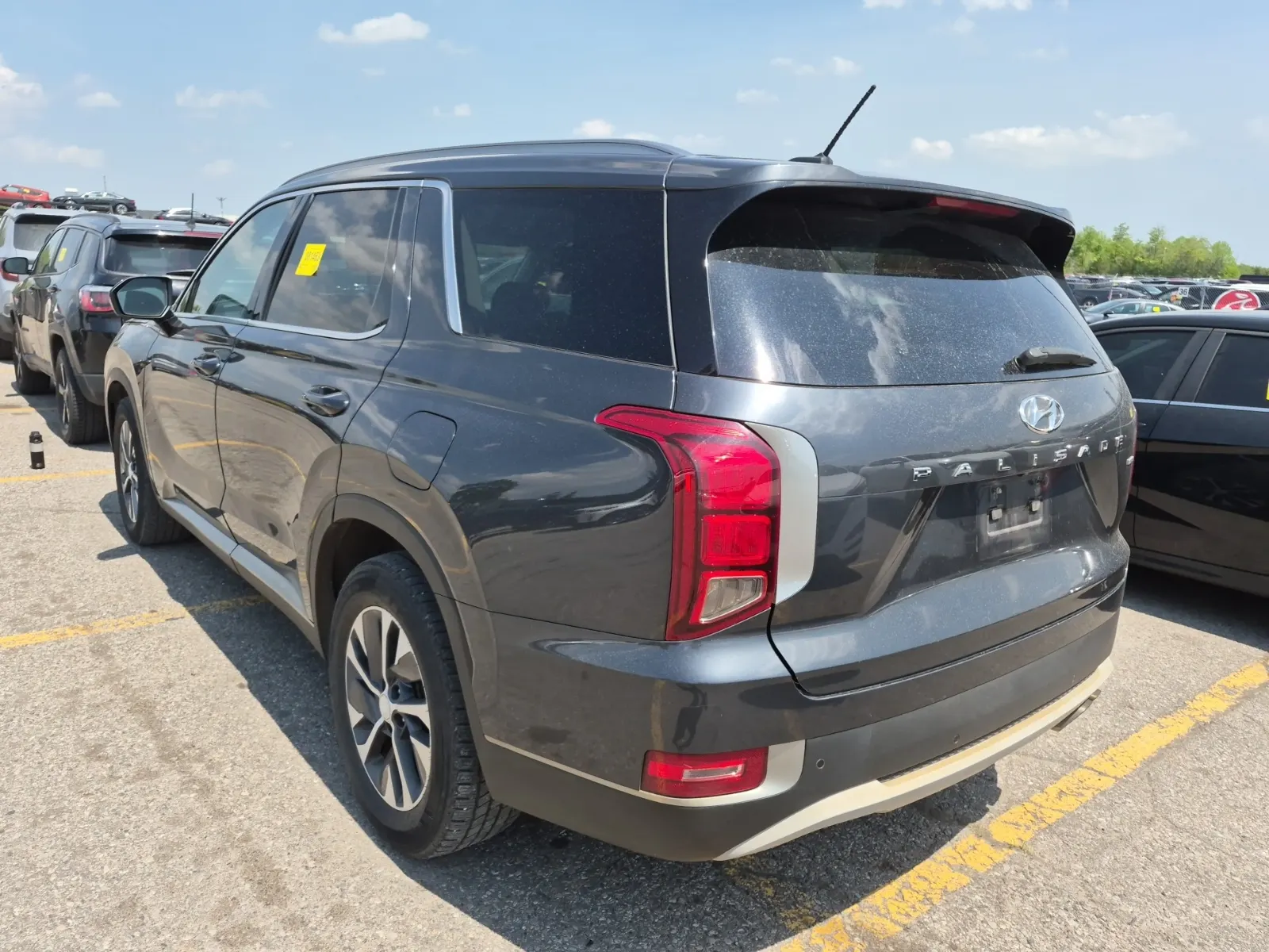 Driver Rear 3/4 Photo