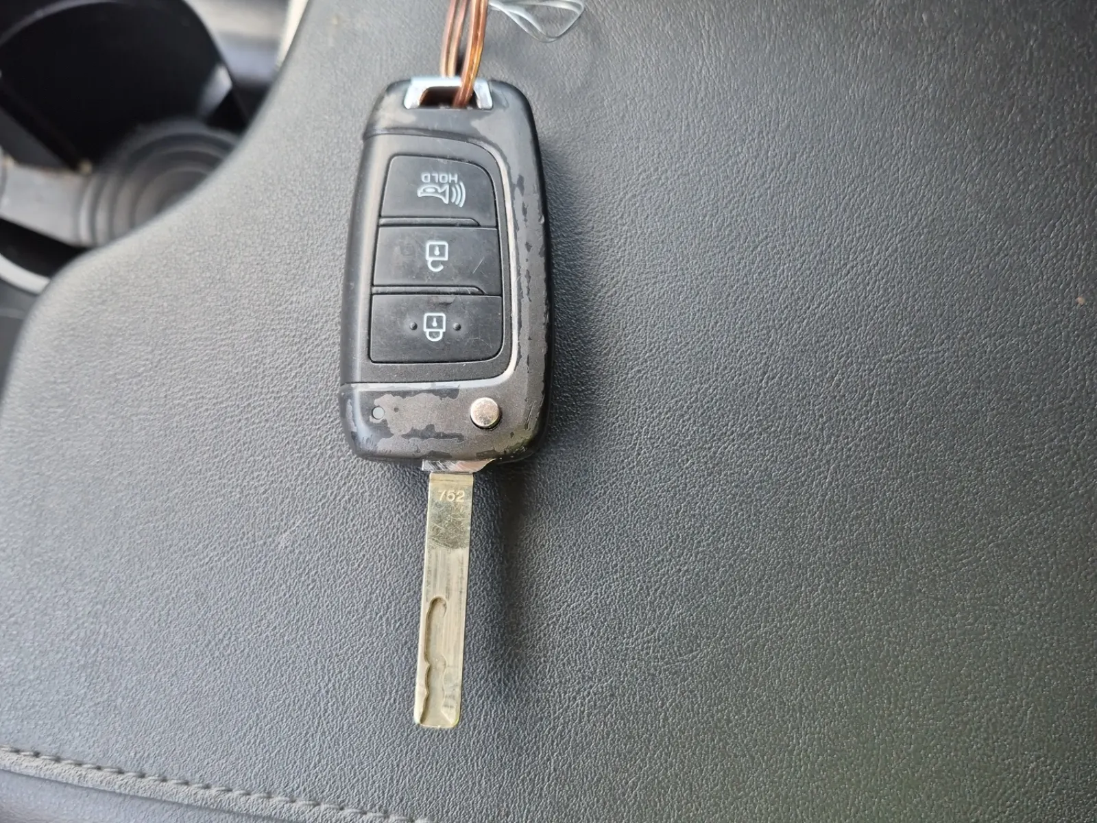 Keys/Fobs/Manual Photo