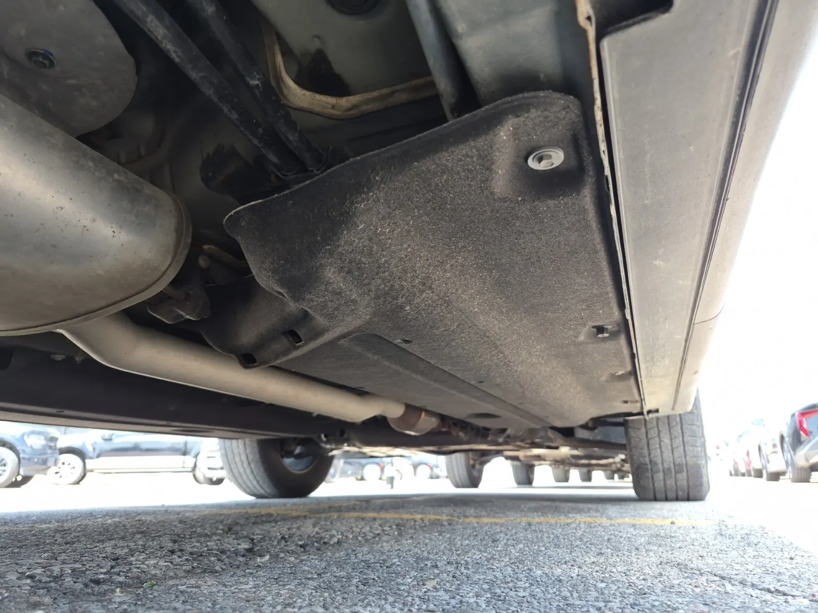 Undercarriage - Passenger Photo