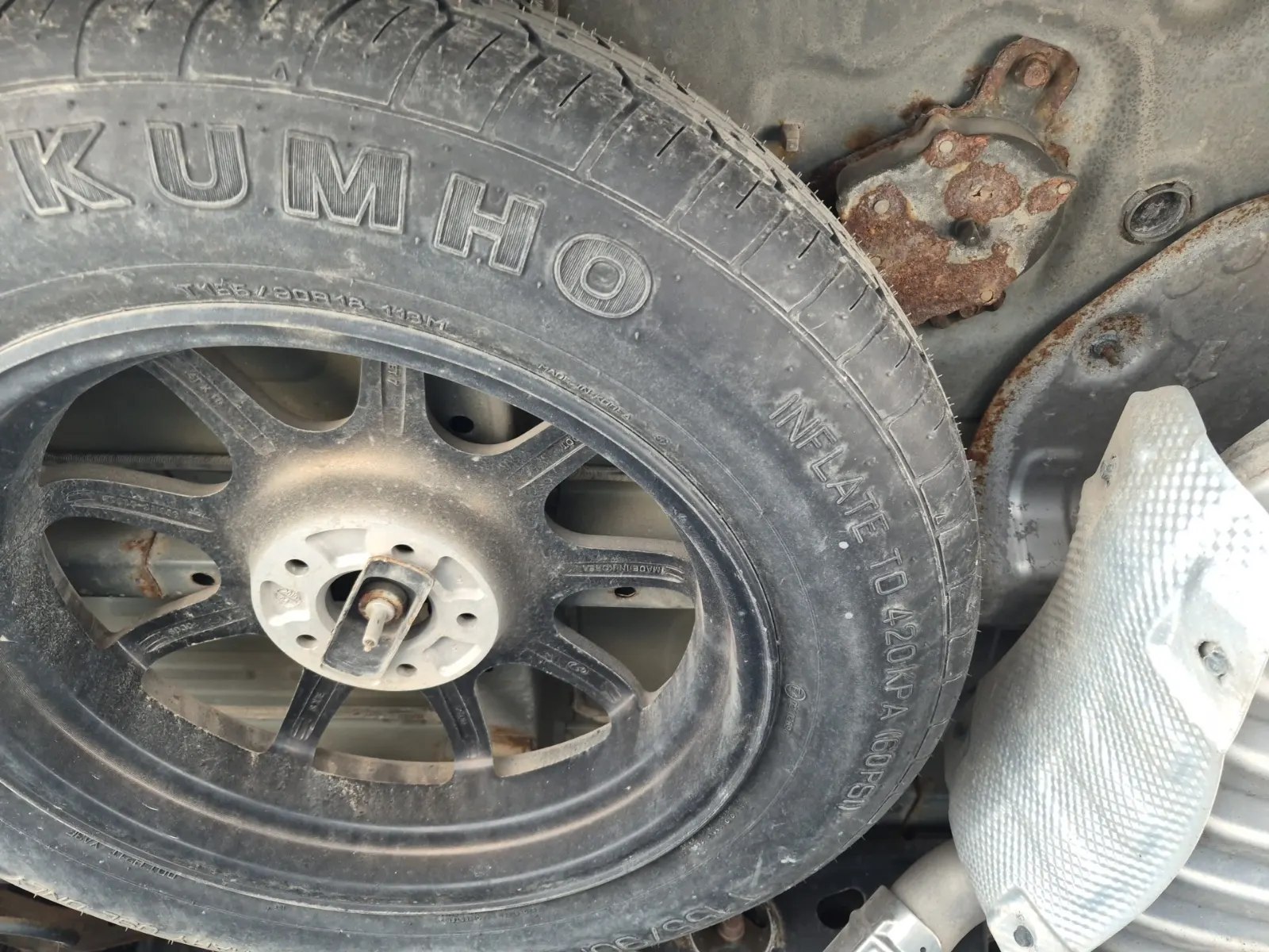 Spare Tire & Wheel Photo