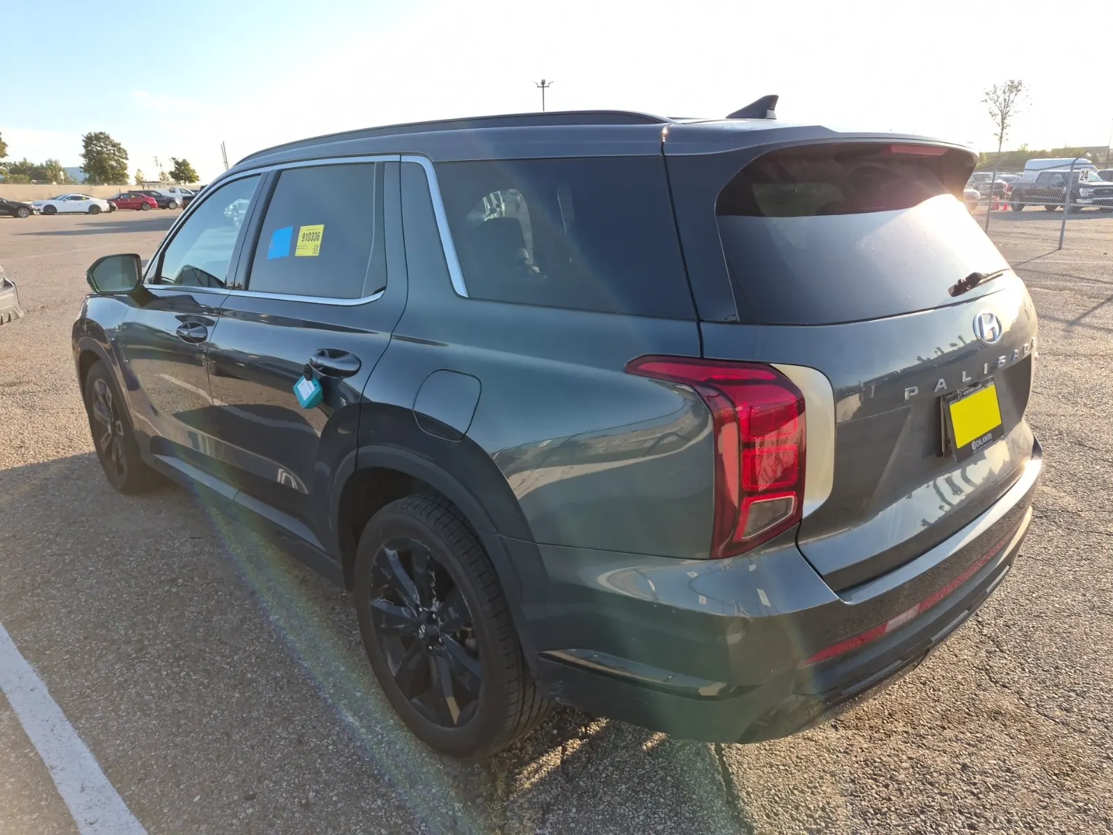 Driver Rear 3/4 Photo