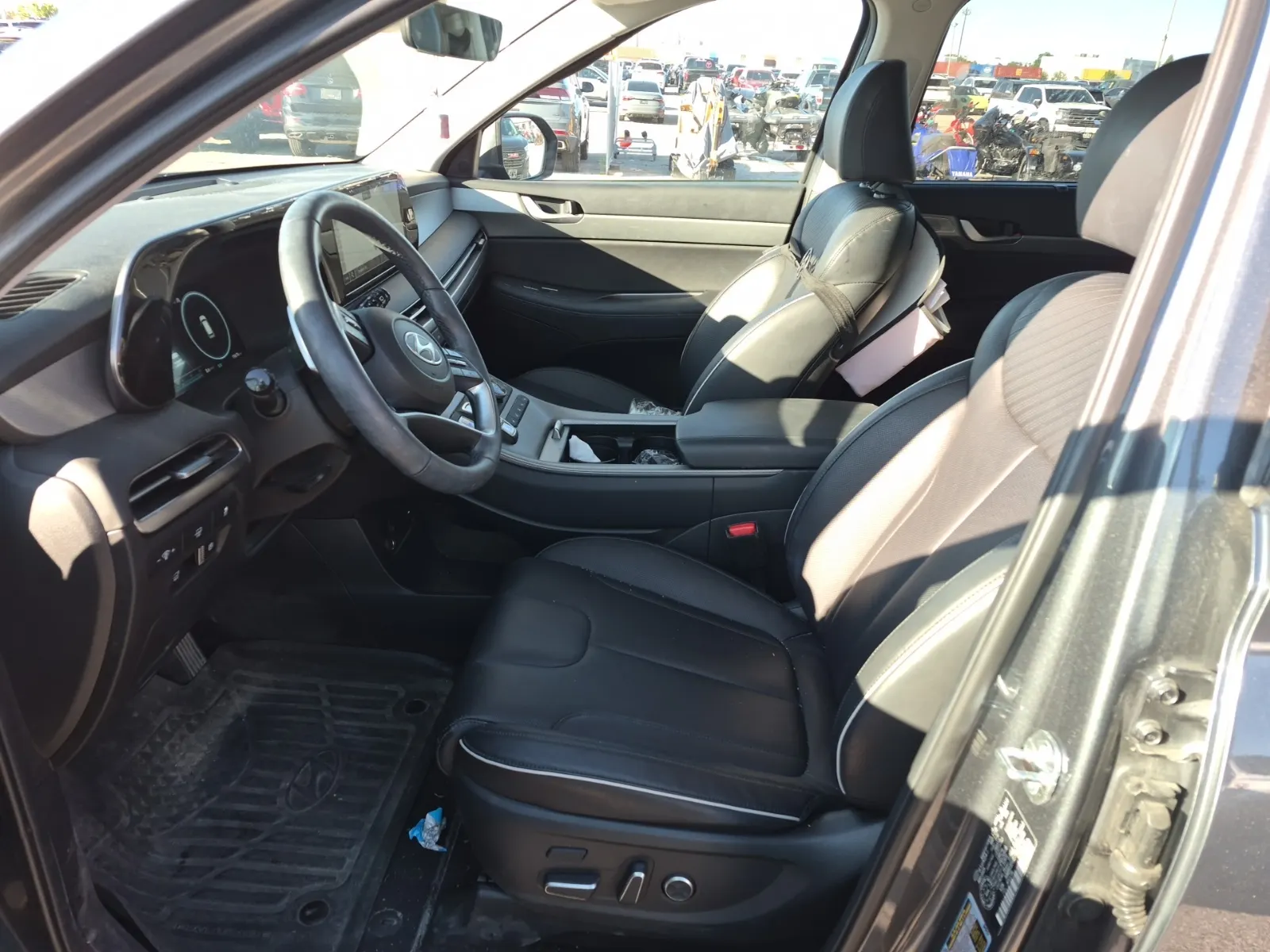 Front Interior Photo