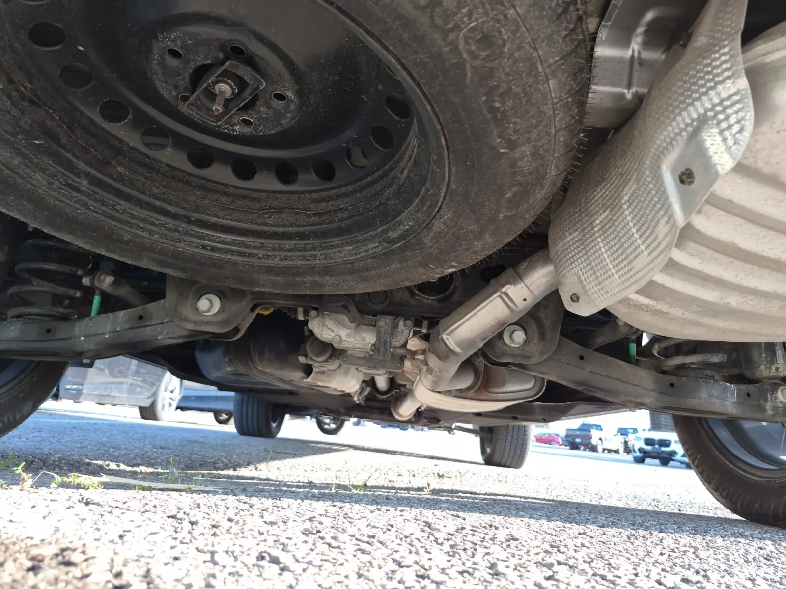 Undercarriage - Rear Photo