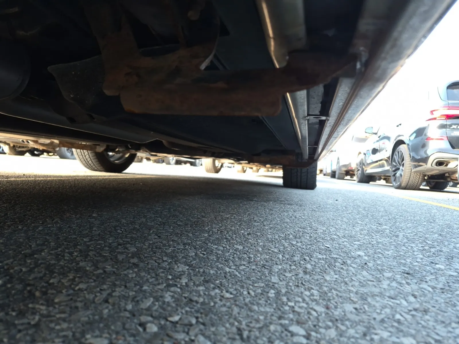 Undercarriage - Passenger Photo