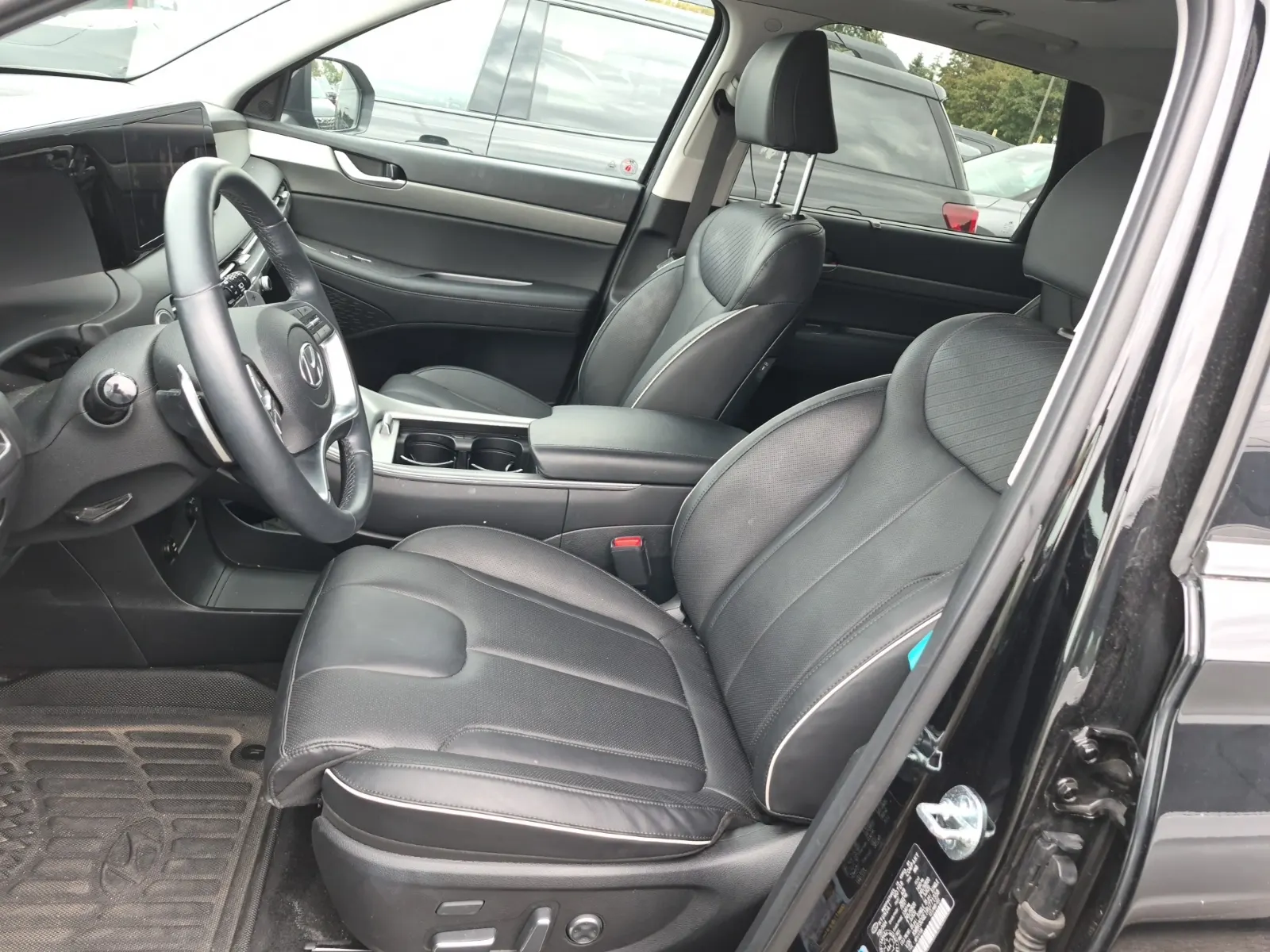 Front Interior Photo