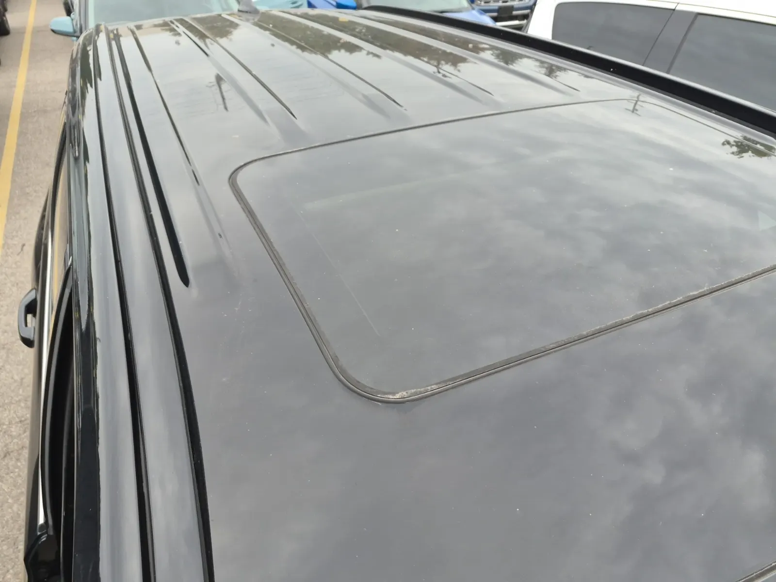 Exterior Roof Photo