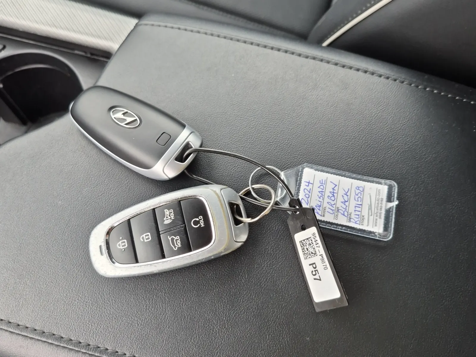 Keys/Fobs/Manual Photo