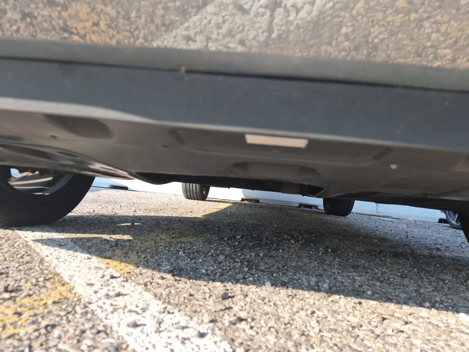Undercarriage - Front Photo