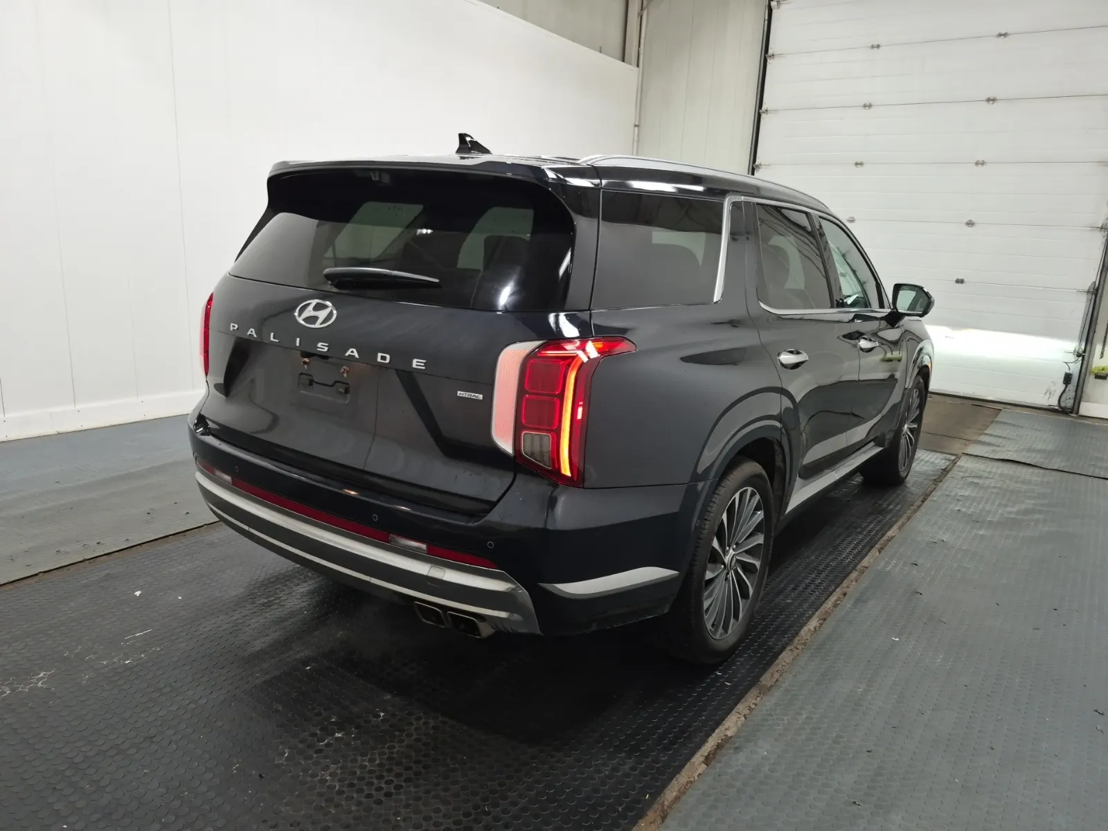 Passenger Rear 3/4 Photo