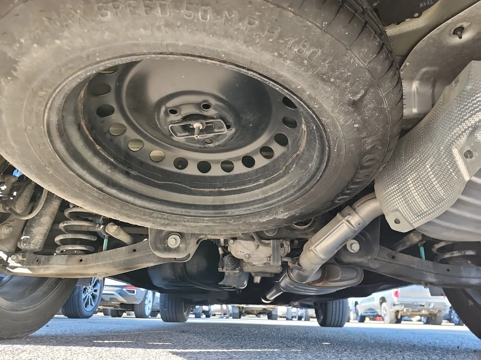Undercarriage - Rear Photo
