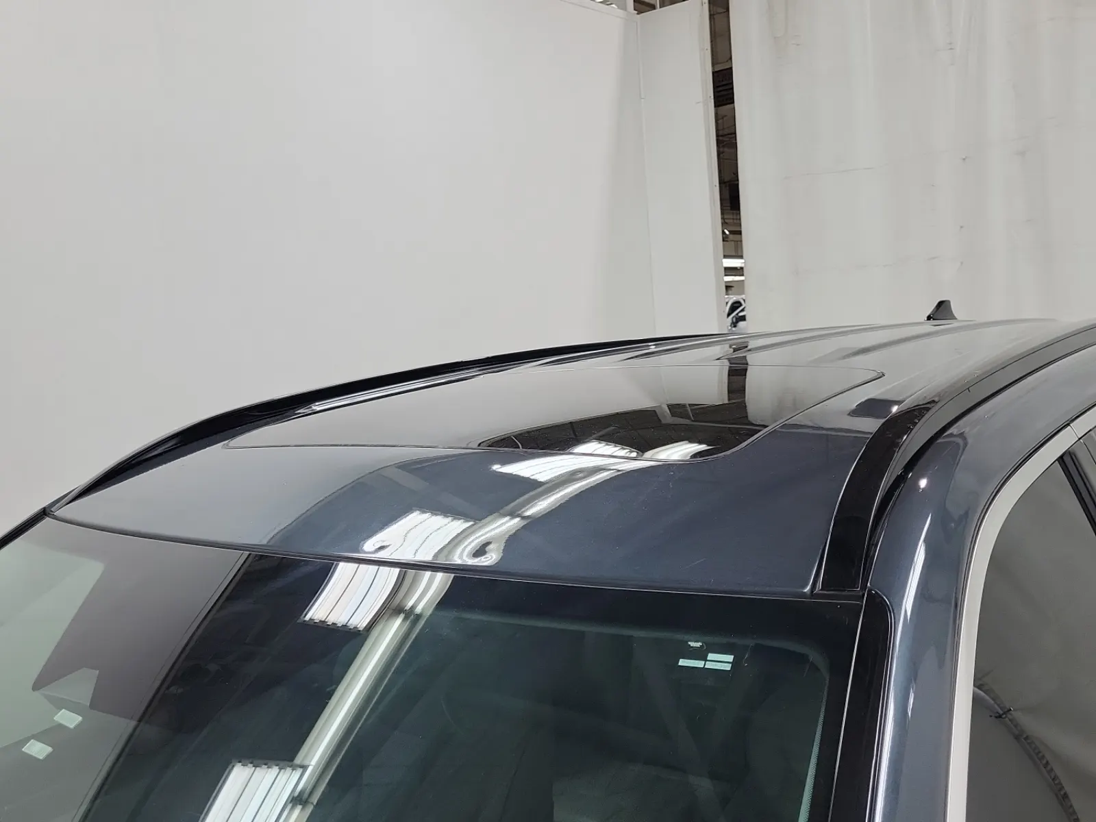 Exterior Roof Photo