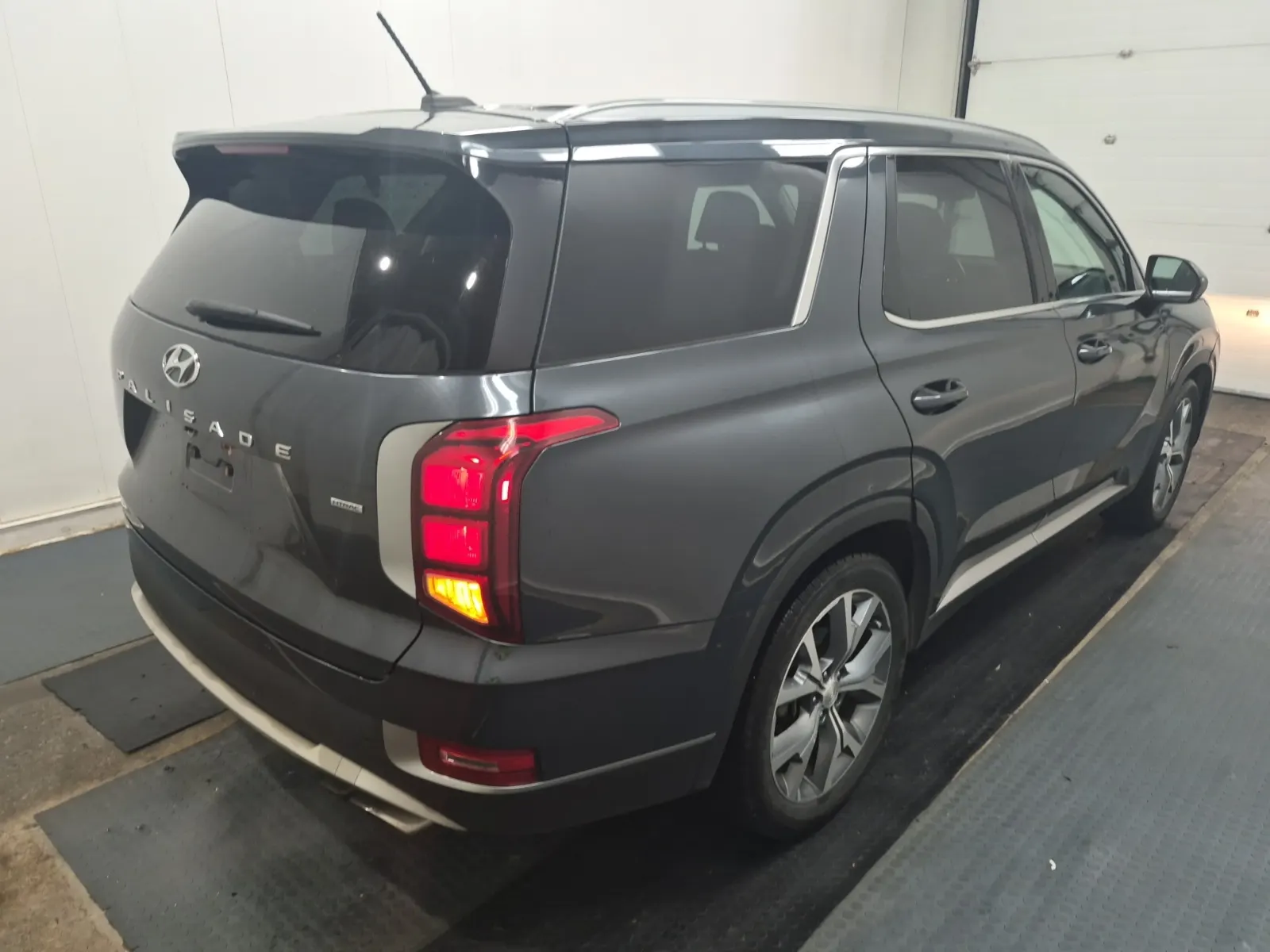 Passenger Rear 3/4 Photo