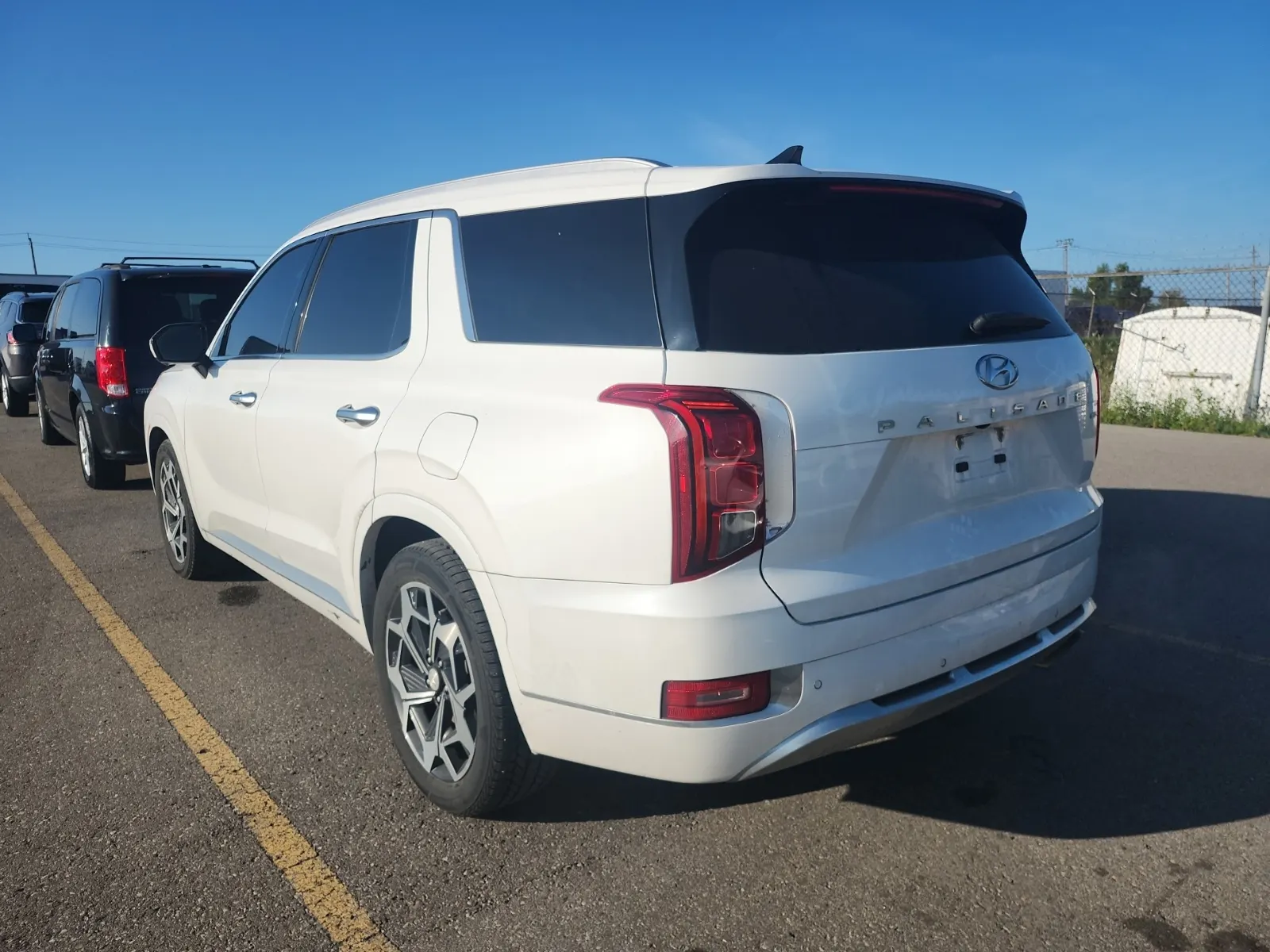 Driver Rear 3/4 Photo