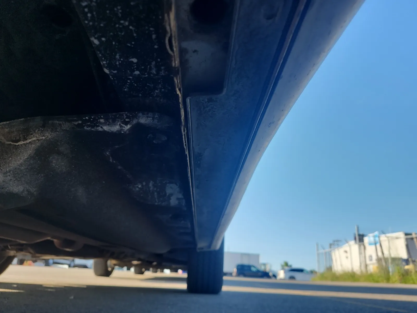Undercarriage - Passenger Photo