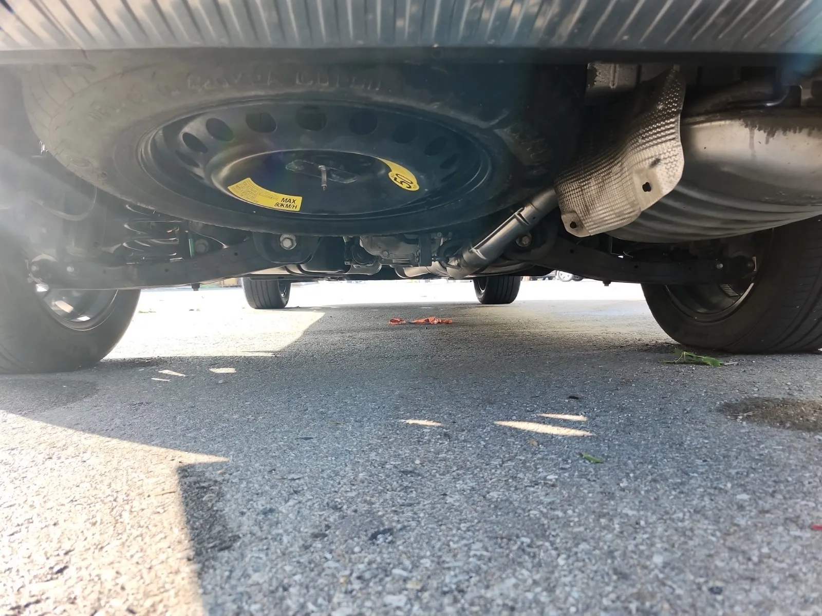 Undercarriage - Rear Photo