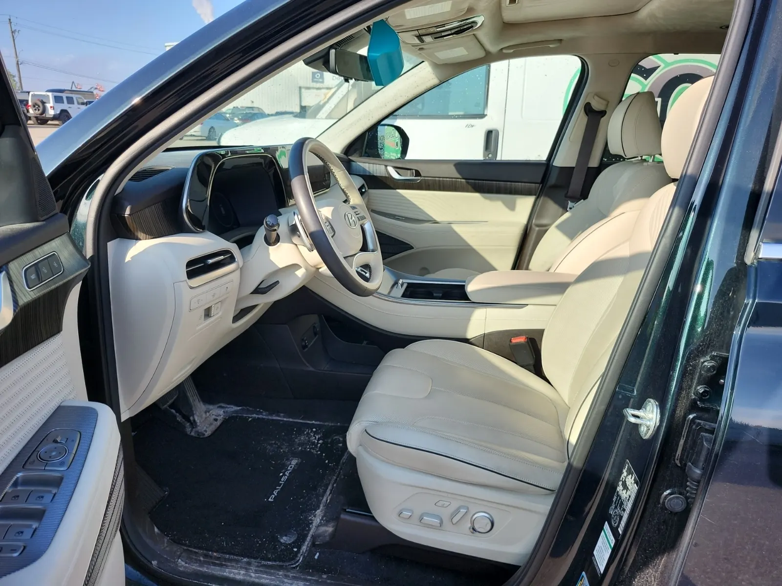 Front Interior Photo