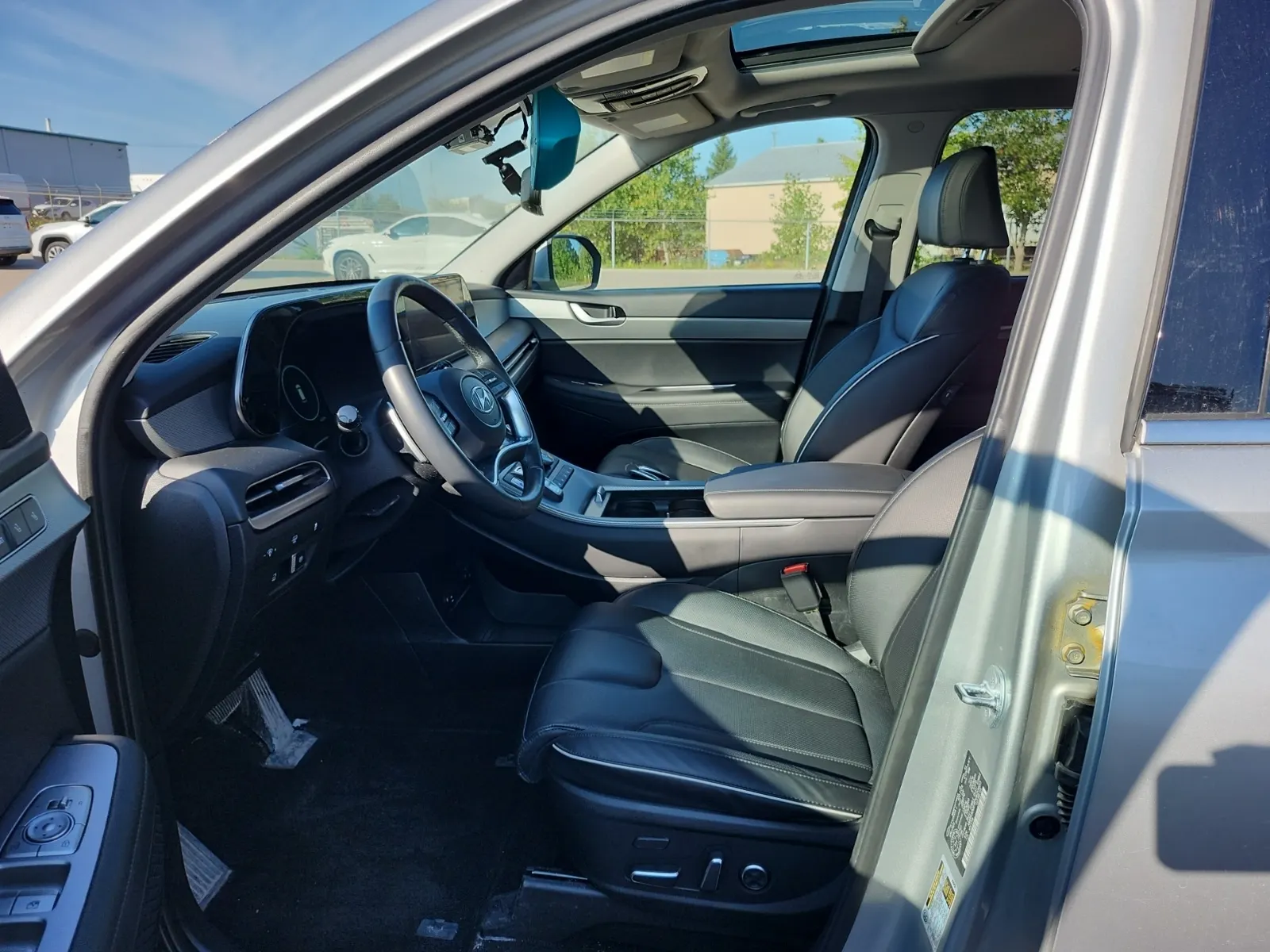 Front Interior Photo