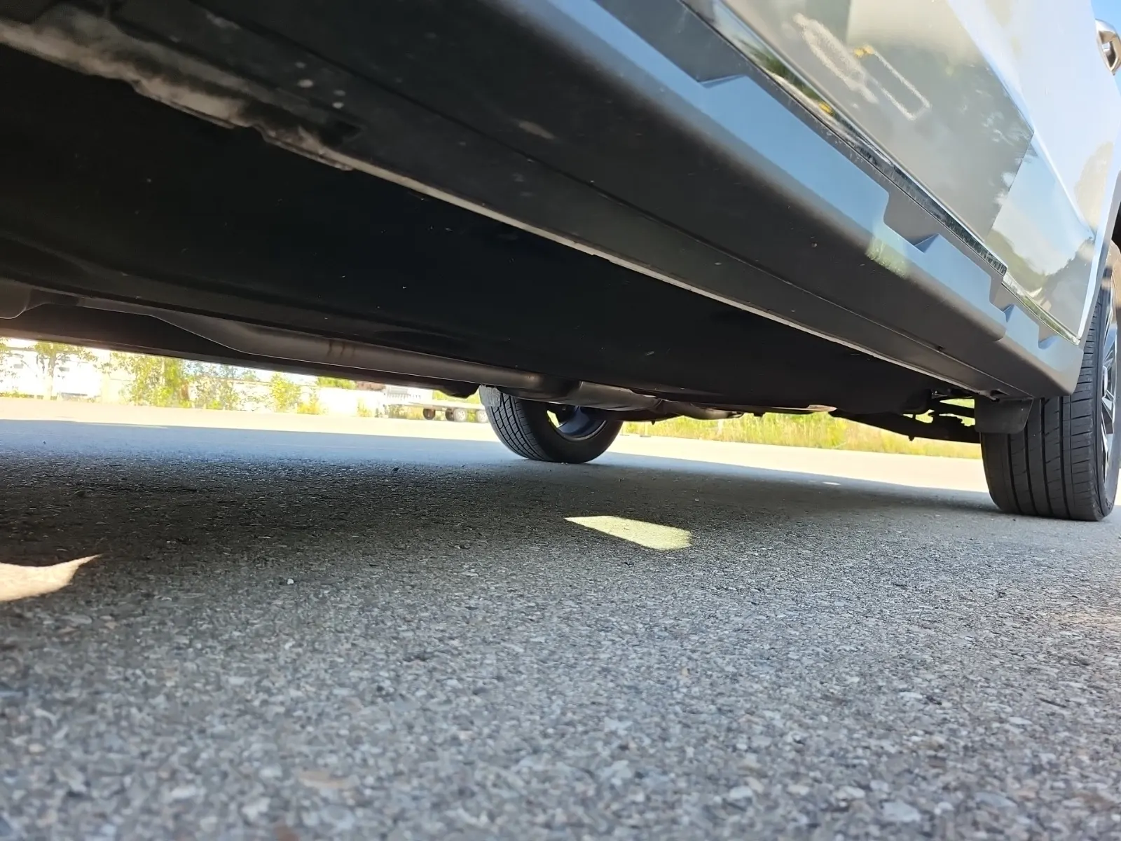 Undercarriage - Driver Photo