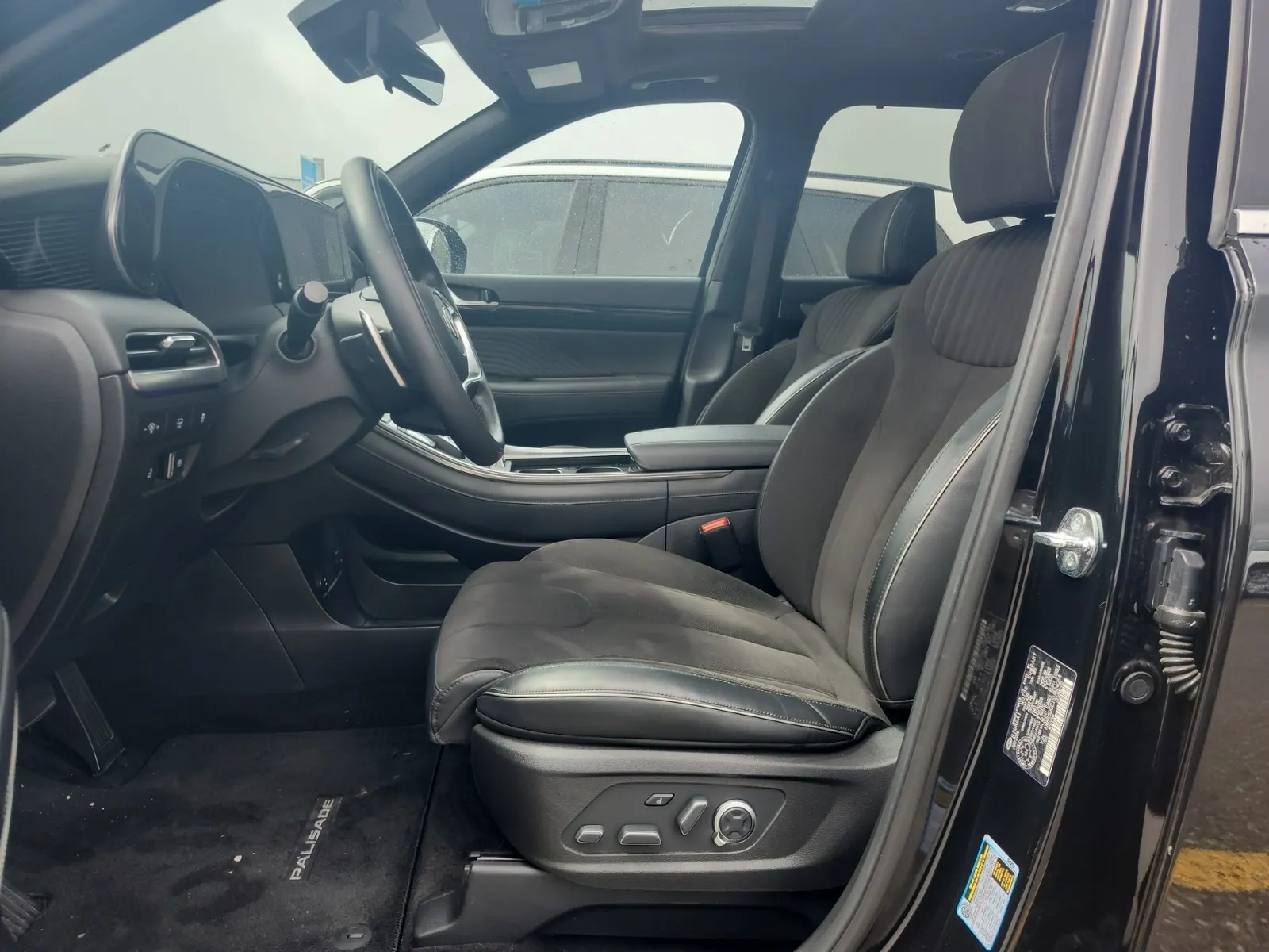 Front Interior Photo