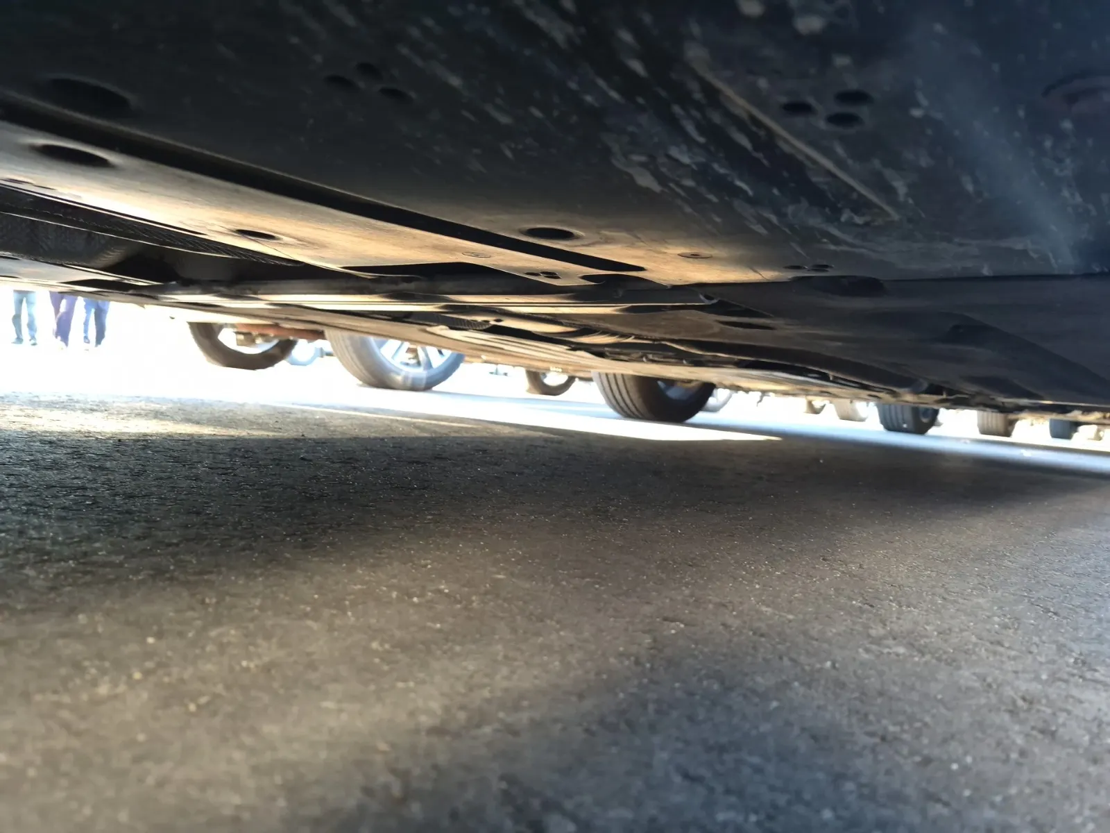 Undercarriage - Passenger Photo